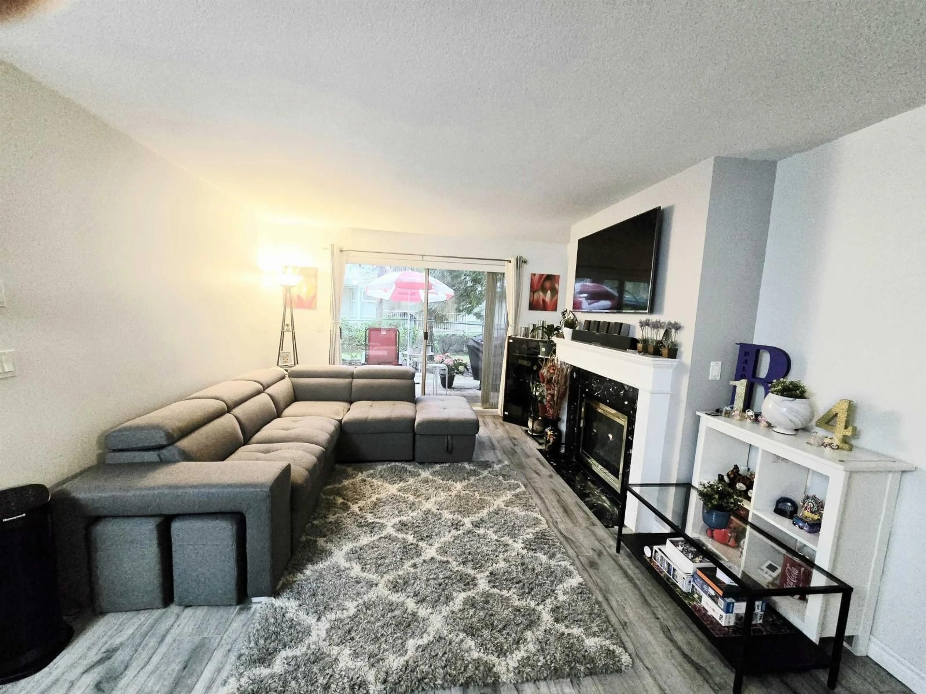 Living room with furniture, unknown for 106 - 10720 138 STREET, Surrey British Columbia V3T4K5