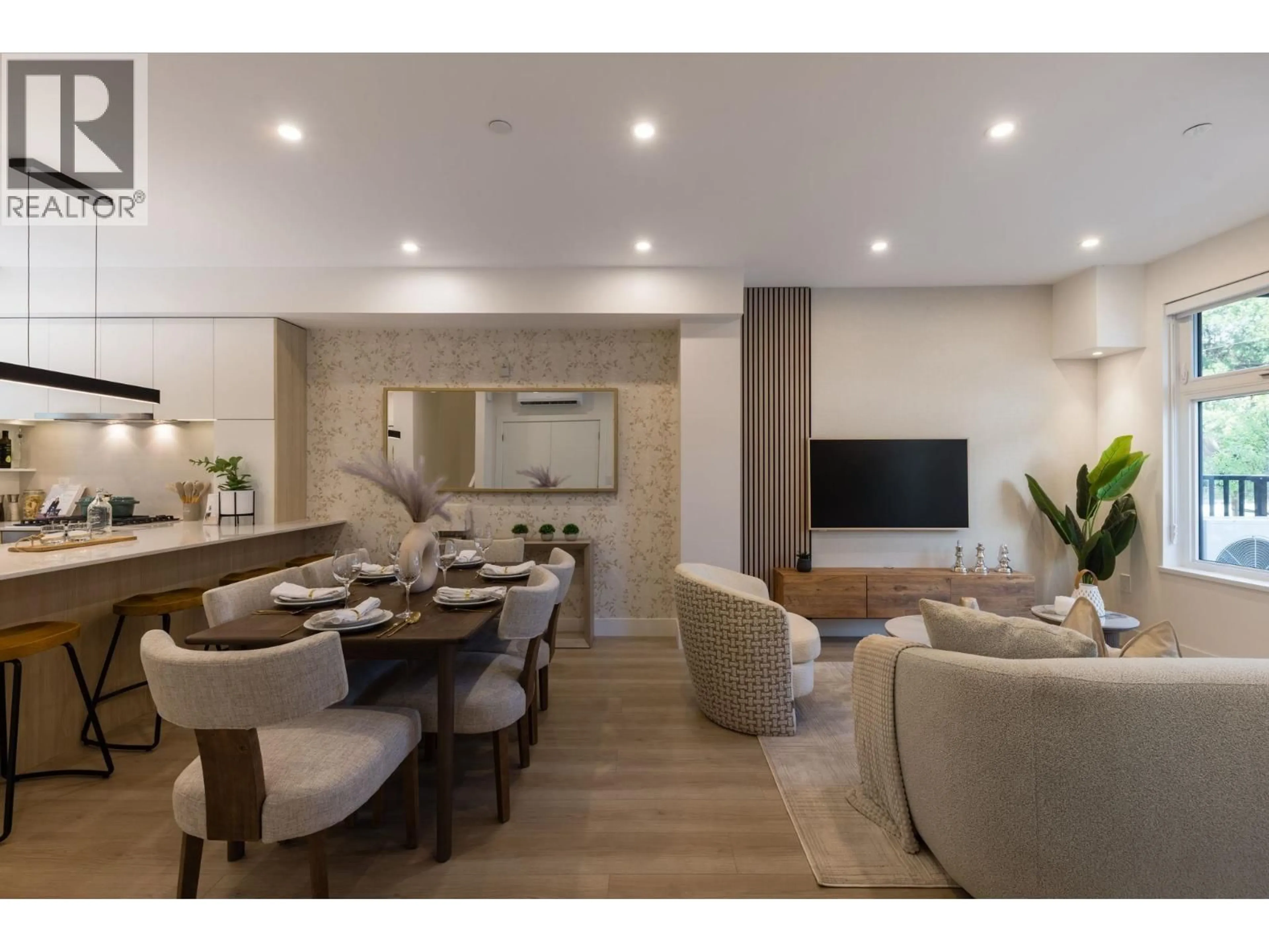 Dining room, unknown for 102 - 342 MOUNTAIN HIGHWAY, North Vancouver British Columbia V7J2K8