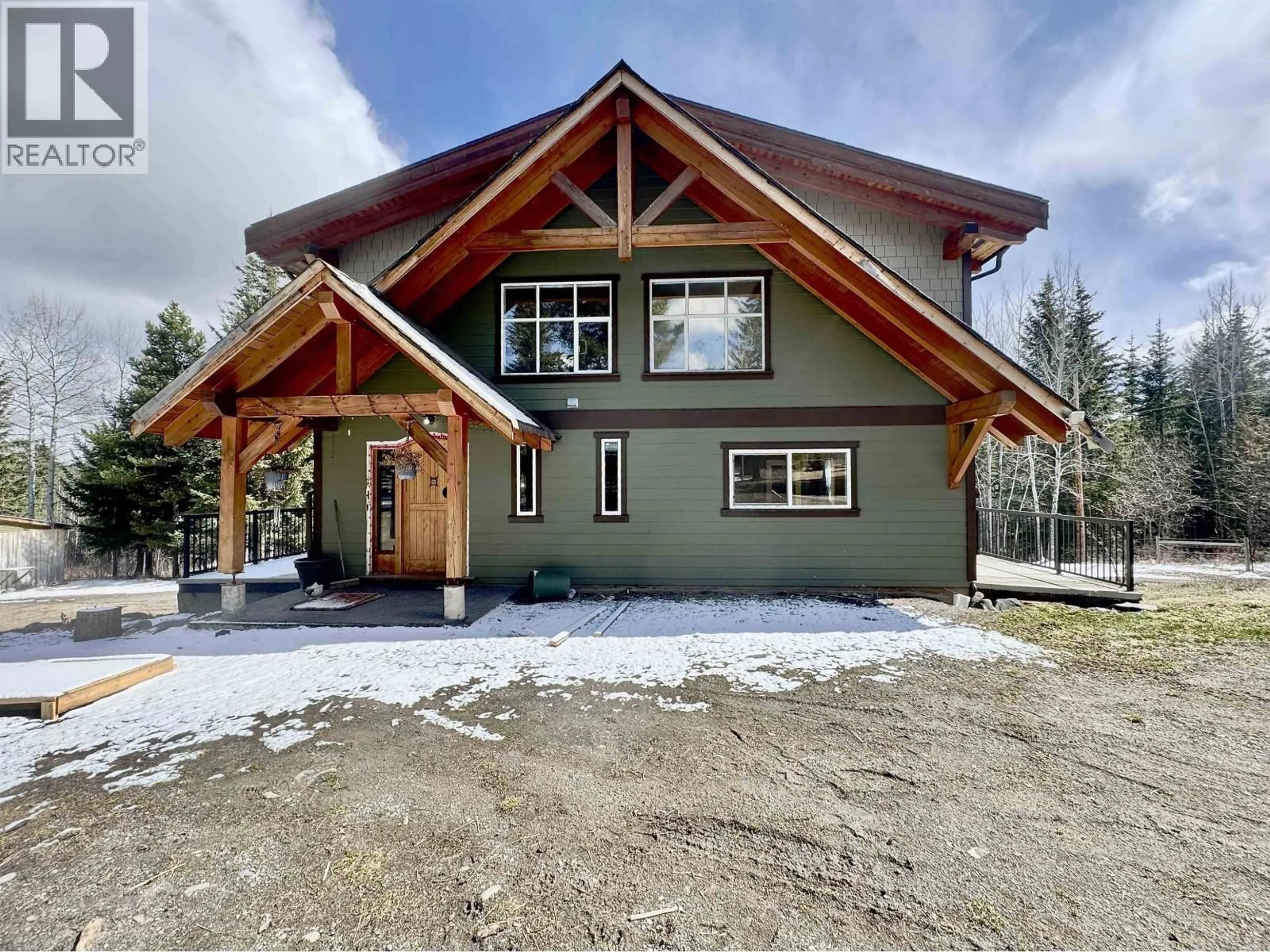 Home with vinyl exterior material, building for 6995 COLGAN ROAD, 100 Mile House British Columbia V0K1X1
