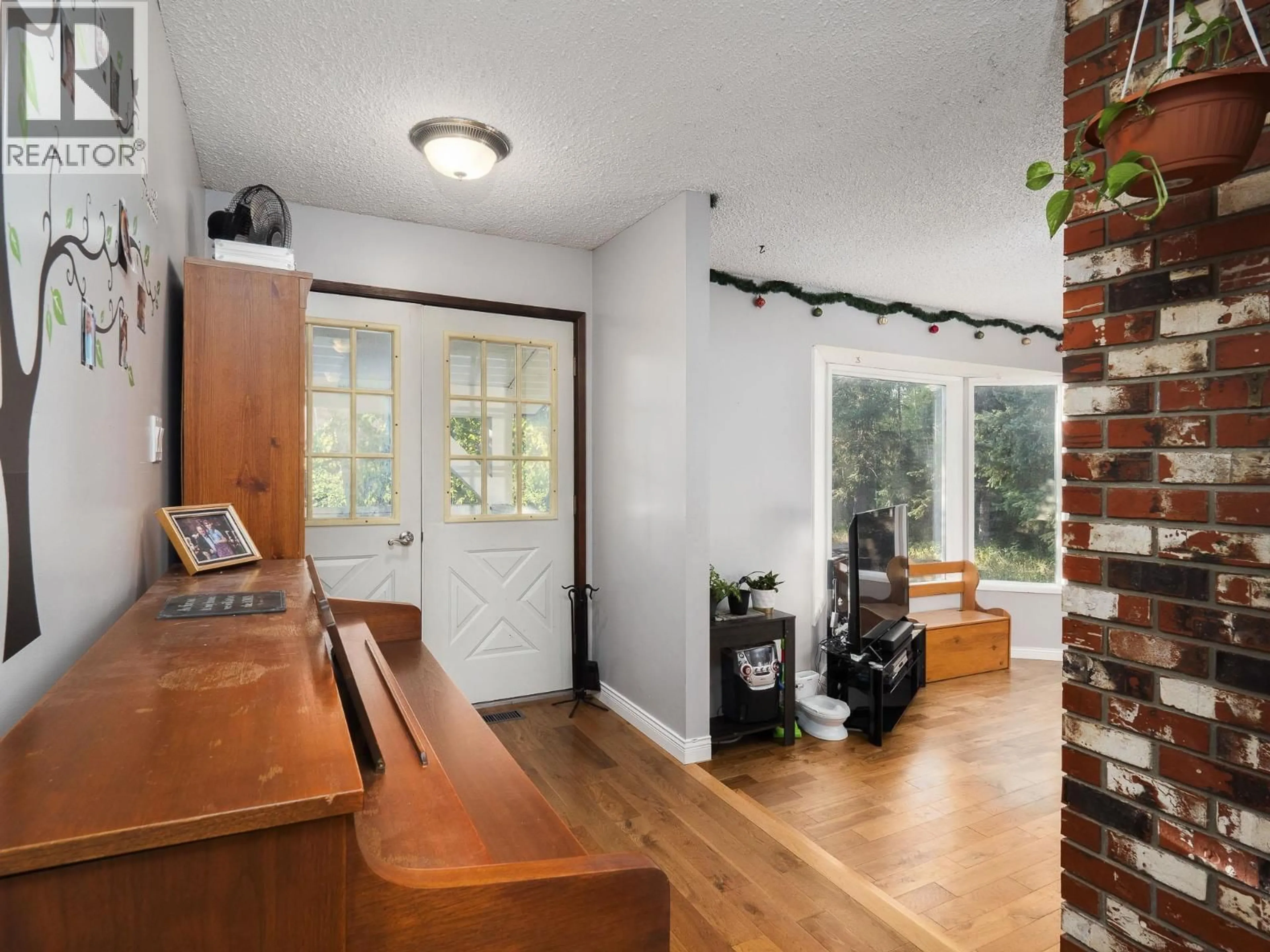 Indoor entryway for 9930 SKYLARK ROAD, Prince George British Columbia V2N5B6