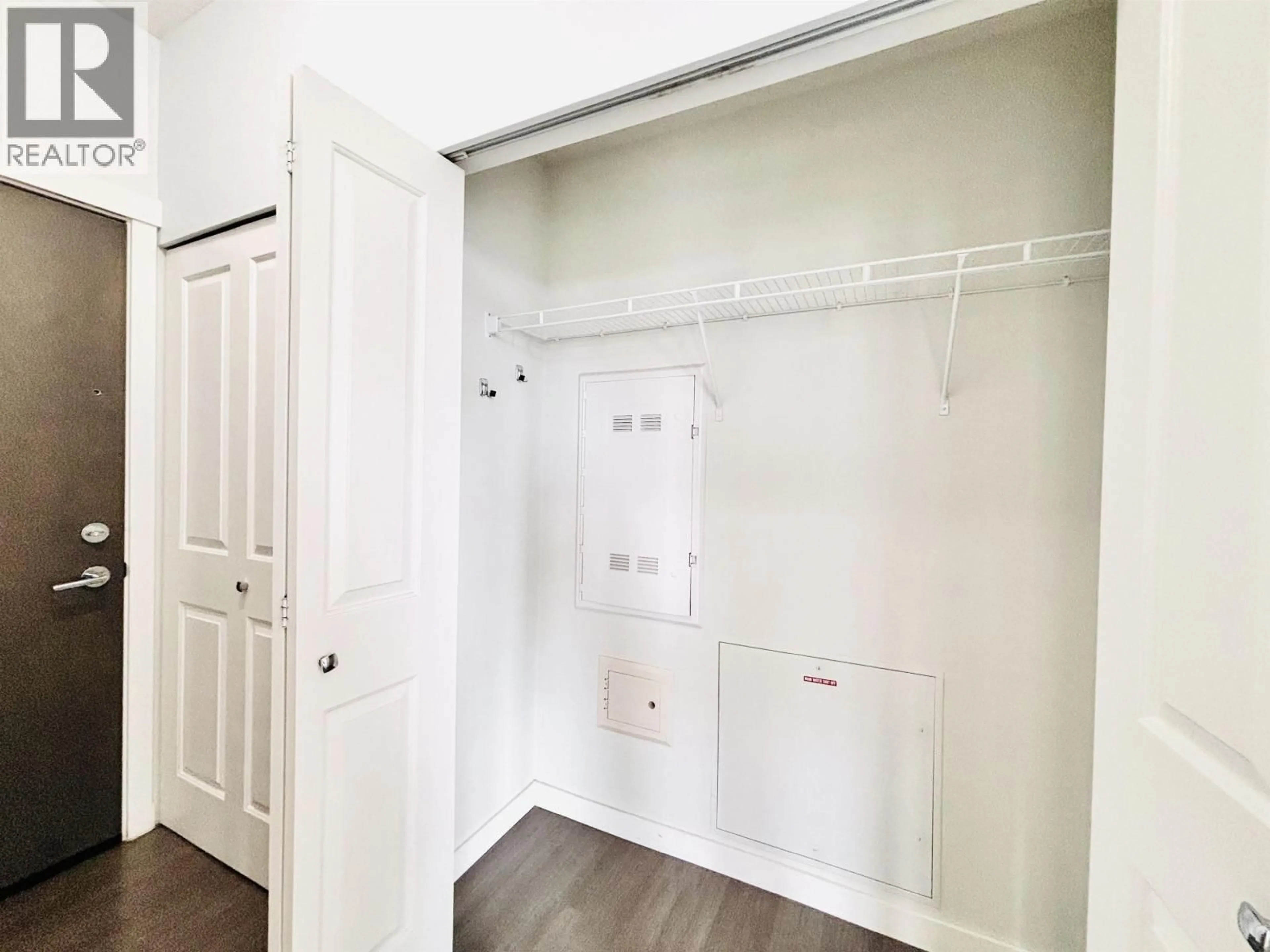 Storage room or clothes room or walk-in closet for 302 - 3263 PIERVIEW CRESCENT, Vancouver British Columbia V5S0C3