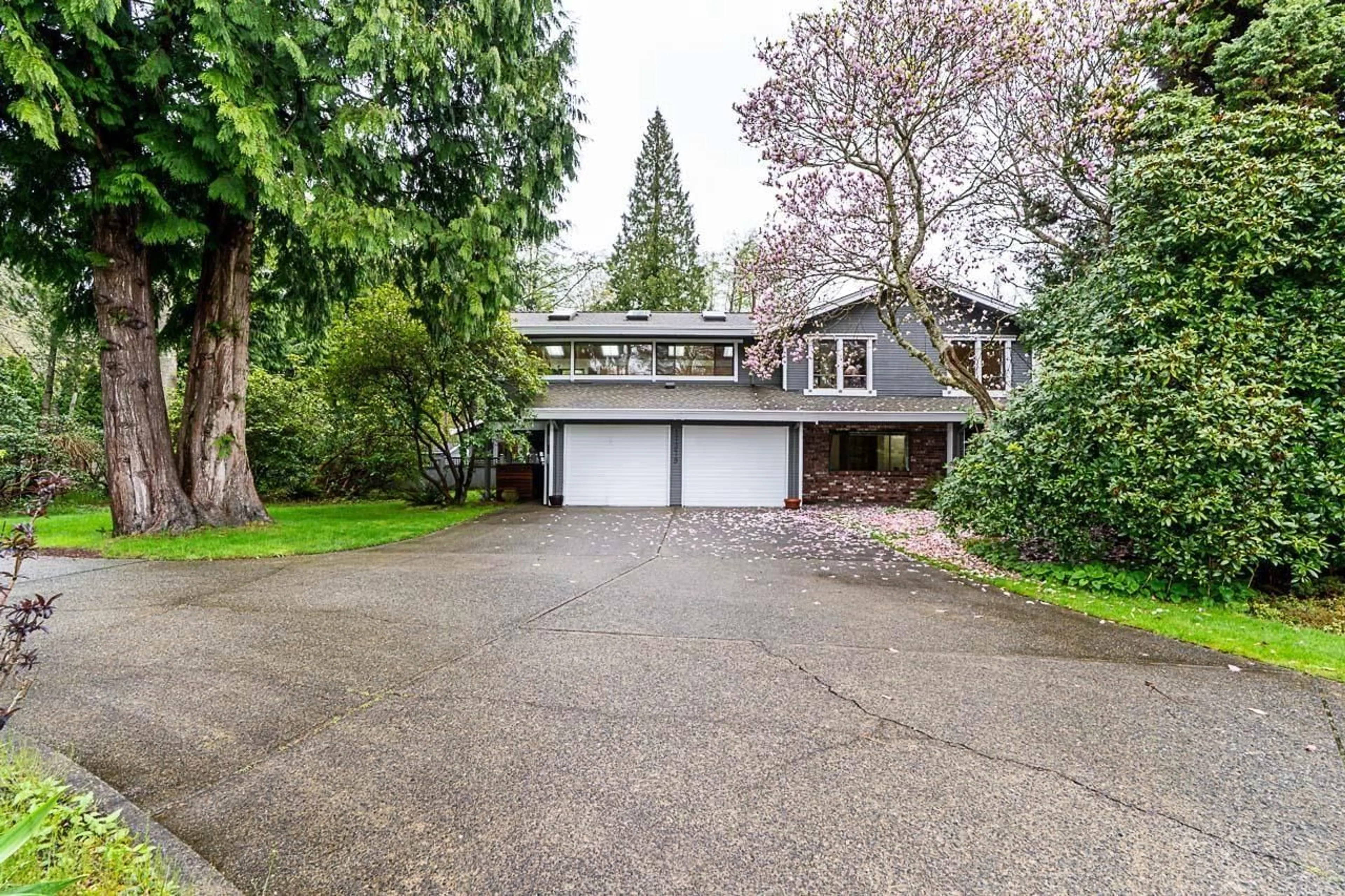 Home with vinyl exterior material, street for 17379 21A AVENUE, Surrey British Columbia V3Z0A1