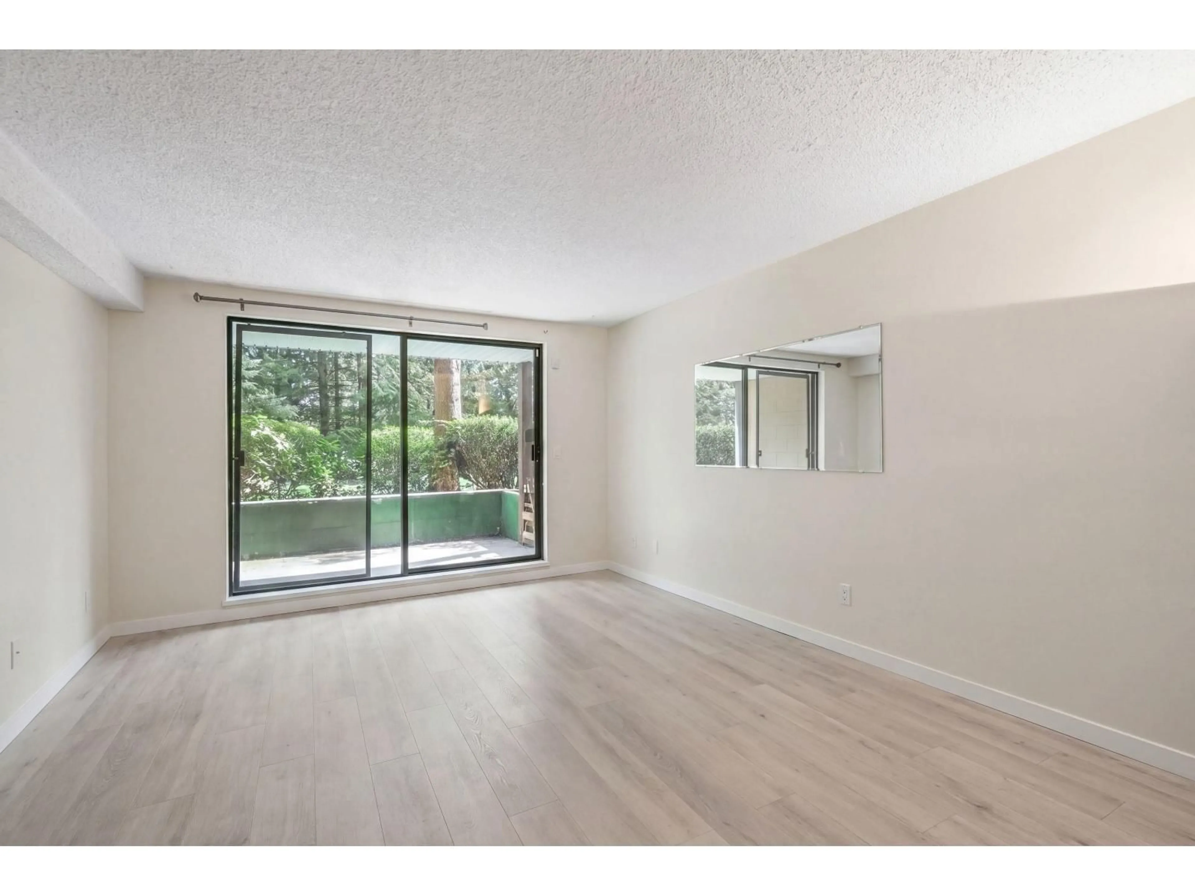 A pic of a room for 106 - 10626 151A STREET, Surrey British Columbia V3R8K7