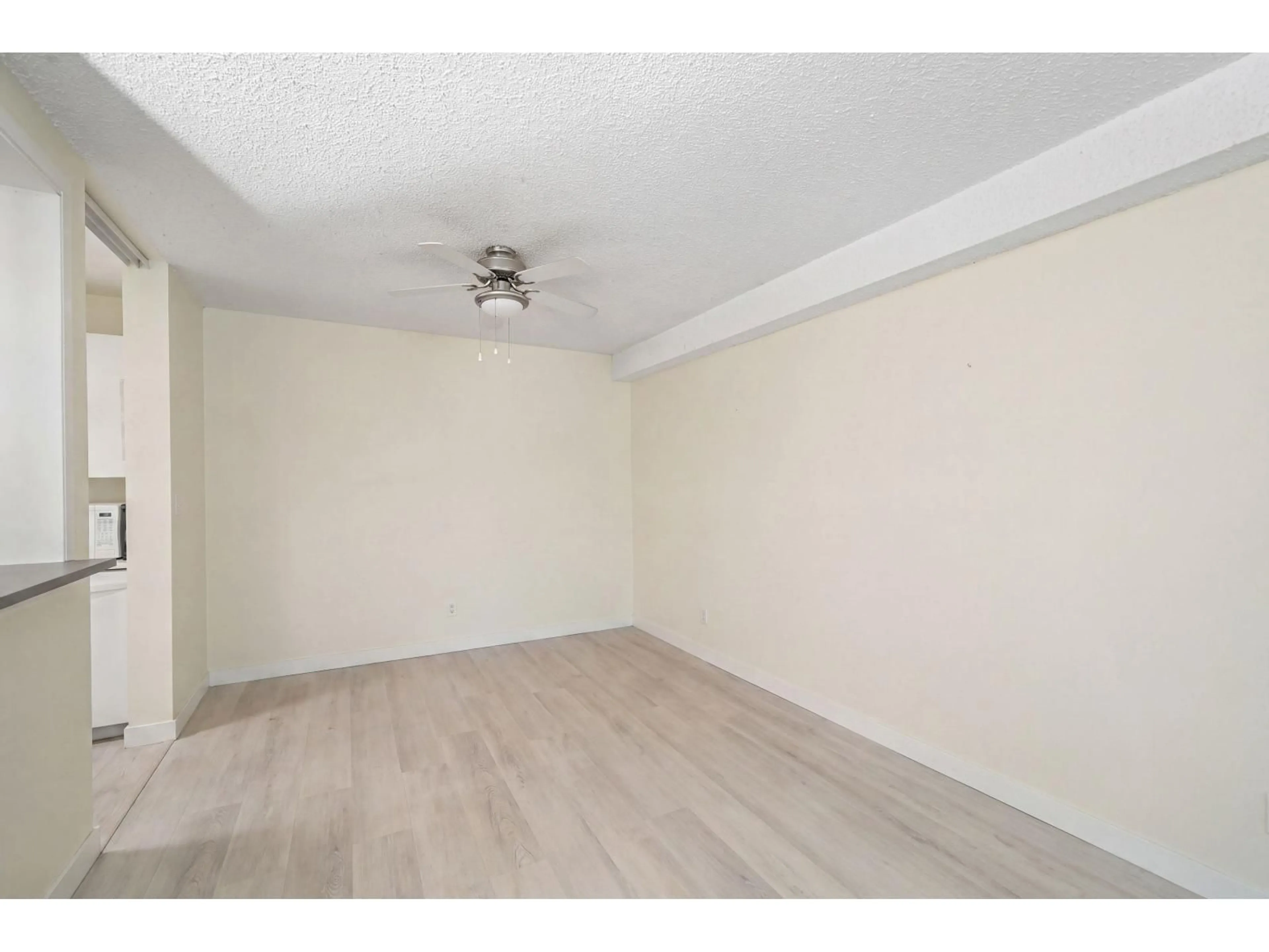 A pic of a room for 106 - 10626 151A STREET, Surrey British Columbia V3R8K7