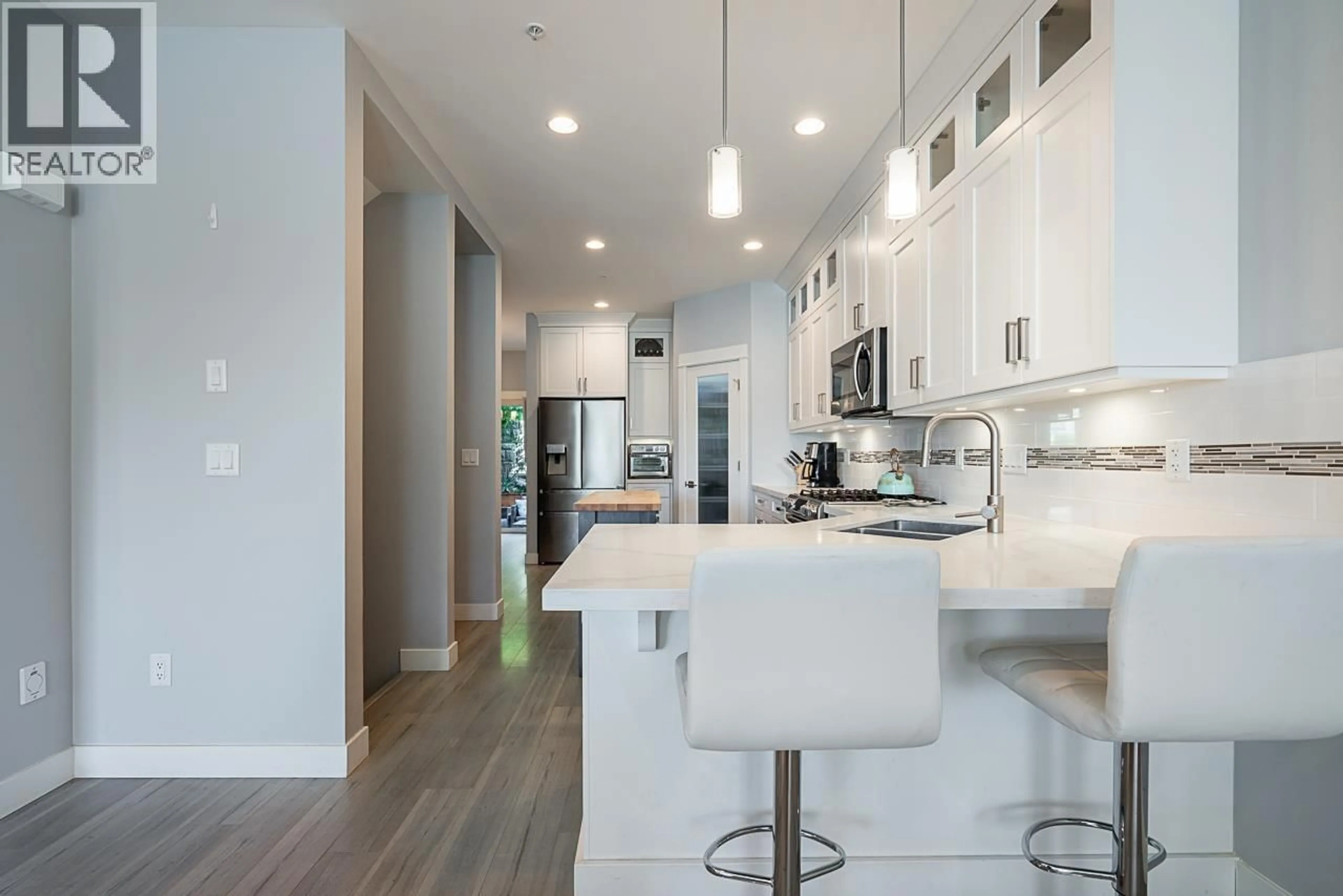 Contemporary kitchen, ceramic/tile floor for 48 - 10480 248 STREET, Maple Ridge British Columbia V2W0J4