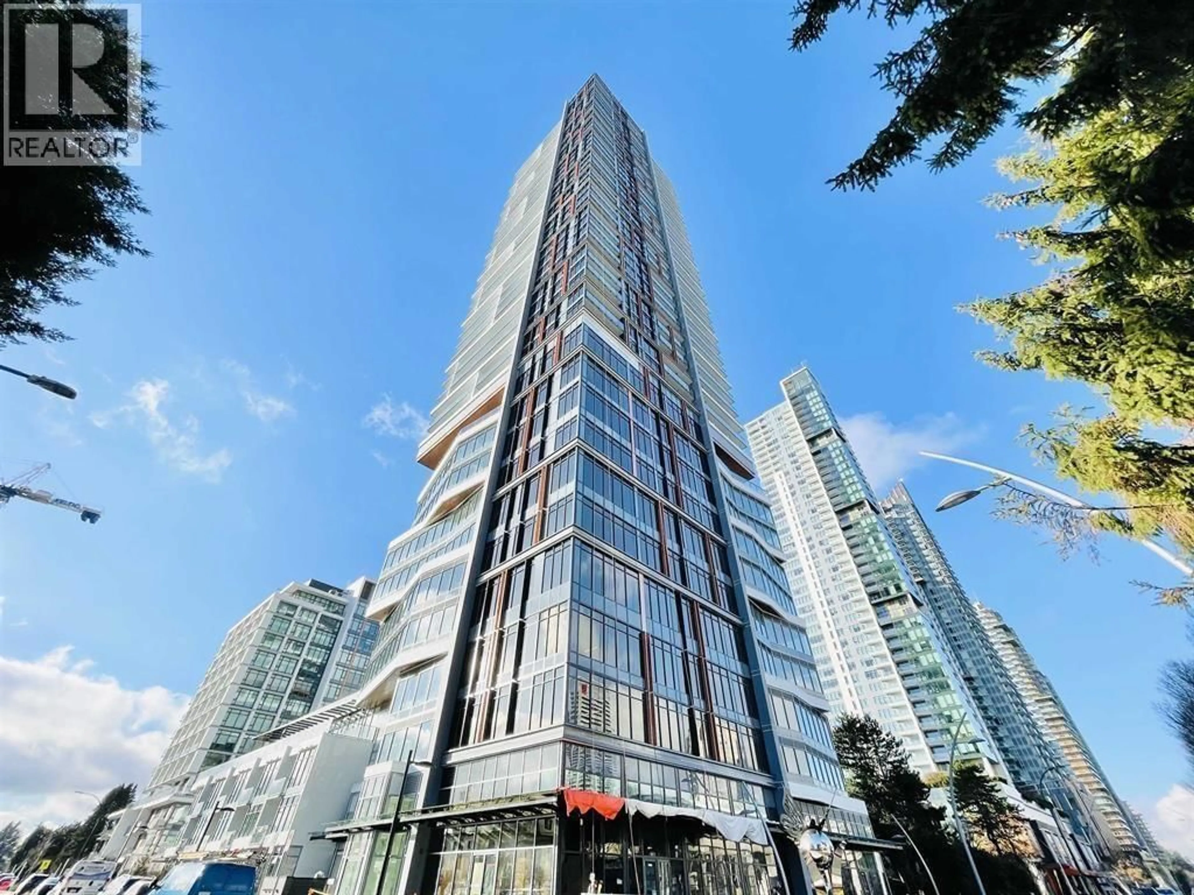 Indoor foyer for 1302 - 6511 SUSSEX AVENUE, Burnaby British Columbia V5H0K5