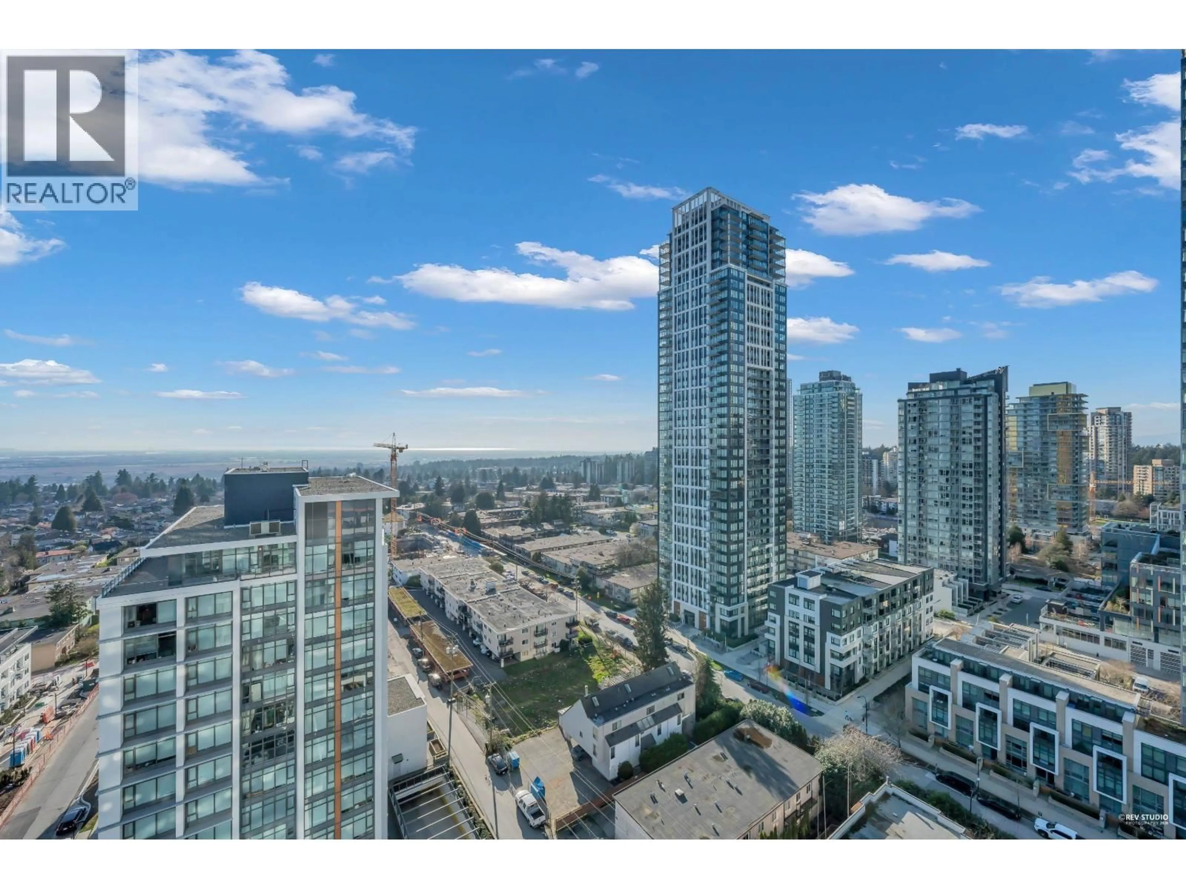 A pic from outside/outdoor area/front of a property/back of a property/a pic from drone, city buildings view from balcony for 1302 - 6511 SUSSEX AVENUE, Burnaby British Columbia V5H0K5