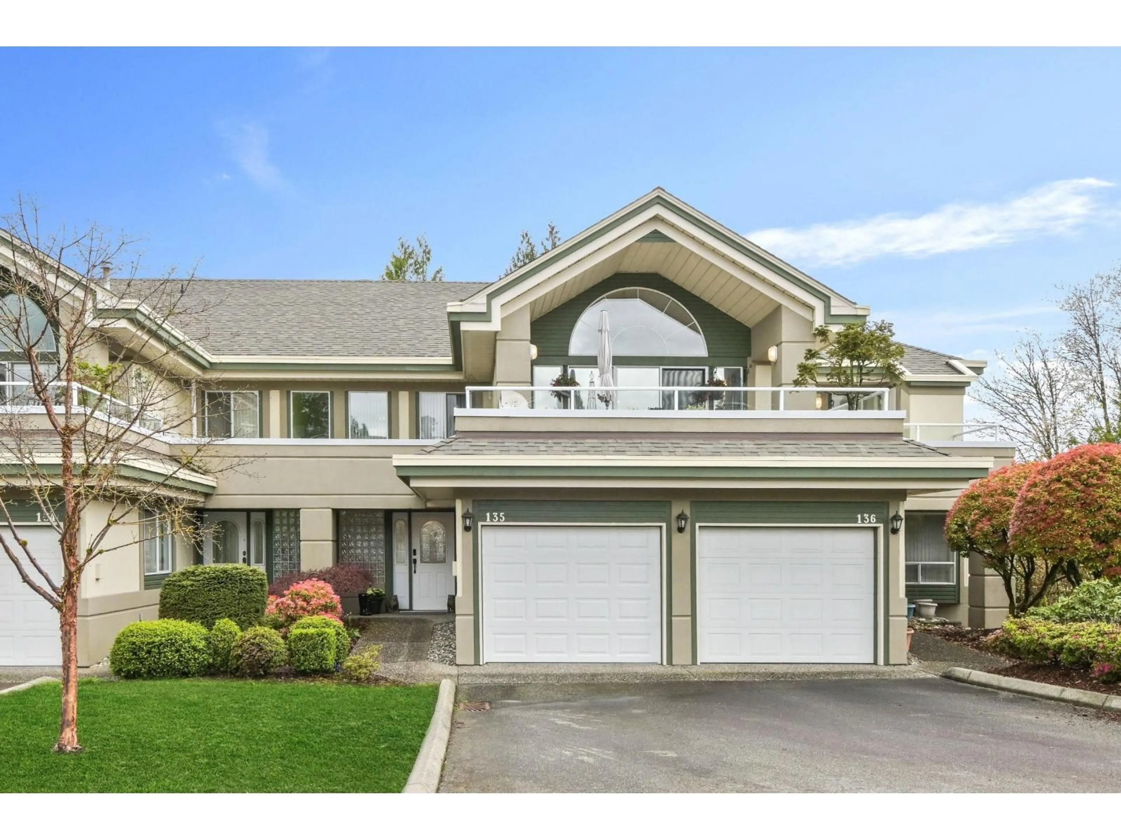 Home with vinyl exterior material, street for 135 - 4001 OLD CLAYBURN ROAD, Abbotsford British Columbia V3G1C5