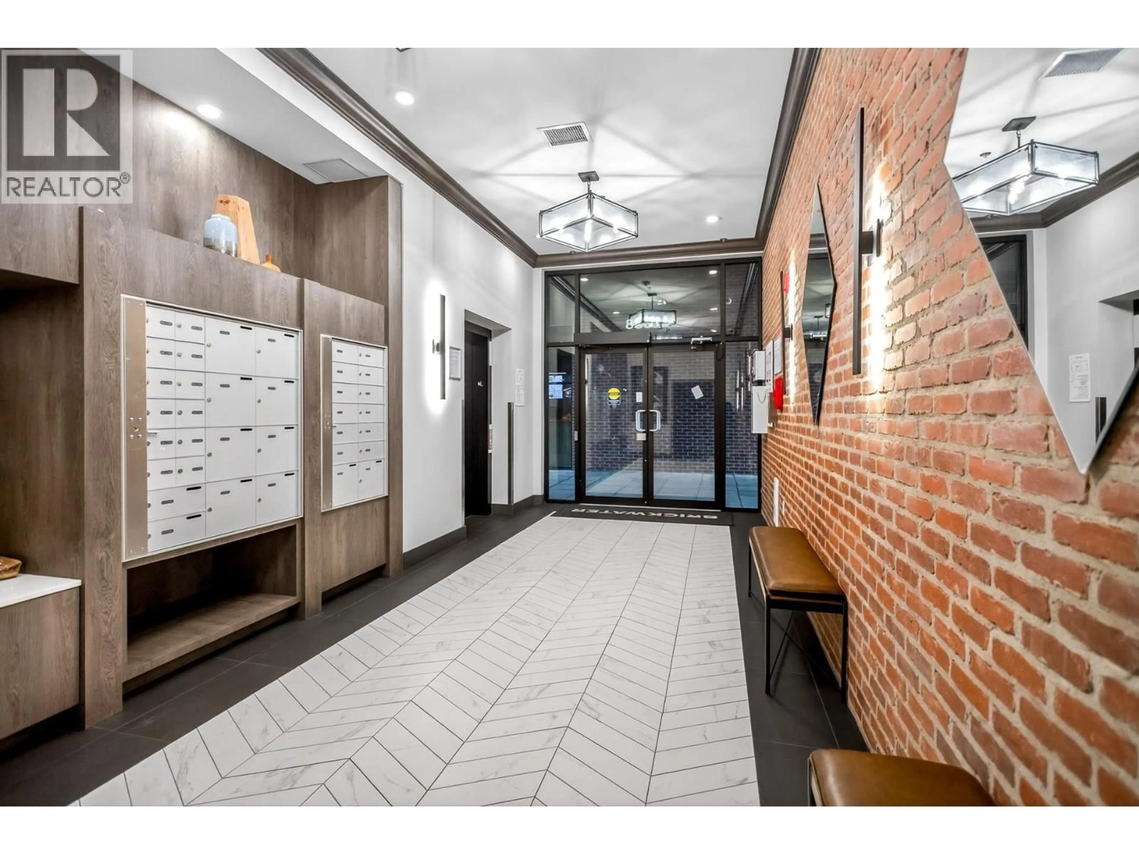 Indoor foyer for 405 - 22638 119 AVENUE, Maple Ridge British Columbia V2X4L1