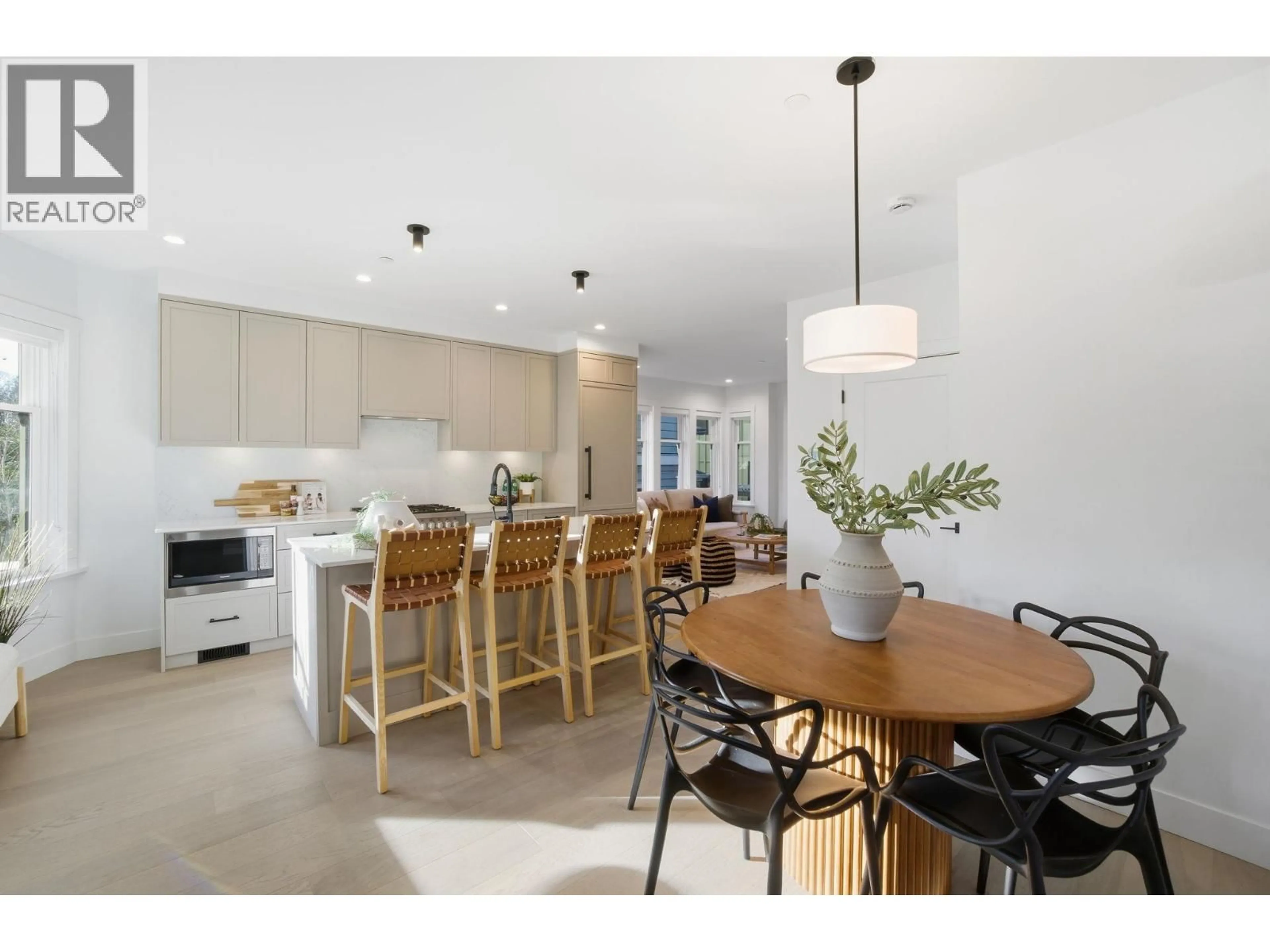 Open concept kitchen, ceramic/tile floor for 1967 NAPIER STREET, Vancouver British Columbia V5L2N6