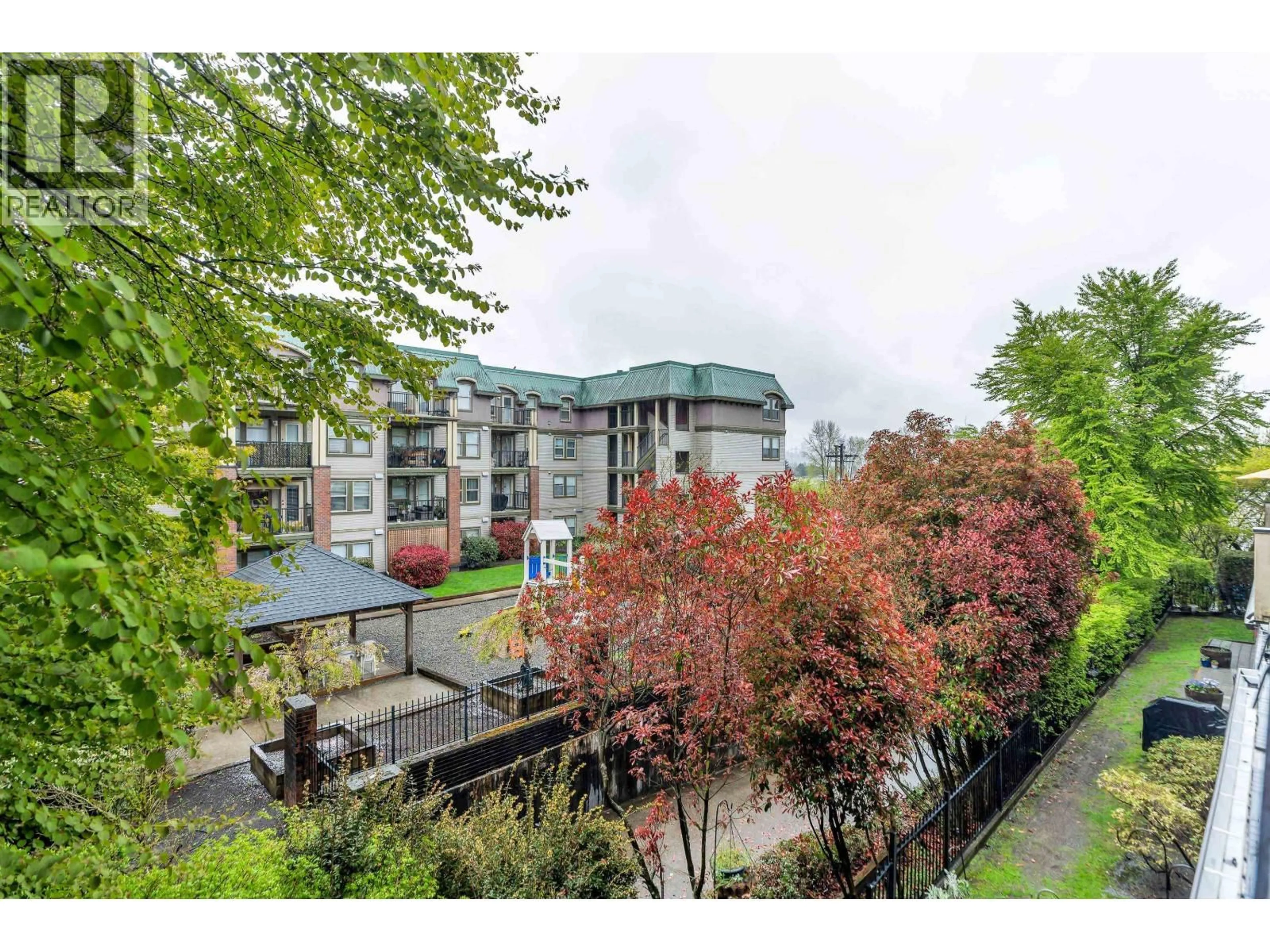 Patio, water/lake/river/ocean view for 74 - 1561 BOOTH AVENUE, Coquitlam British Columbia V3K6Z9
