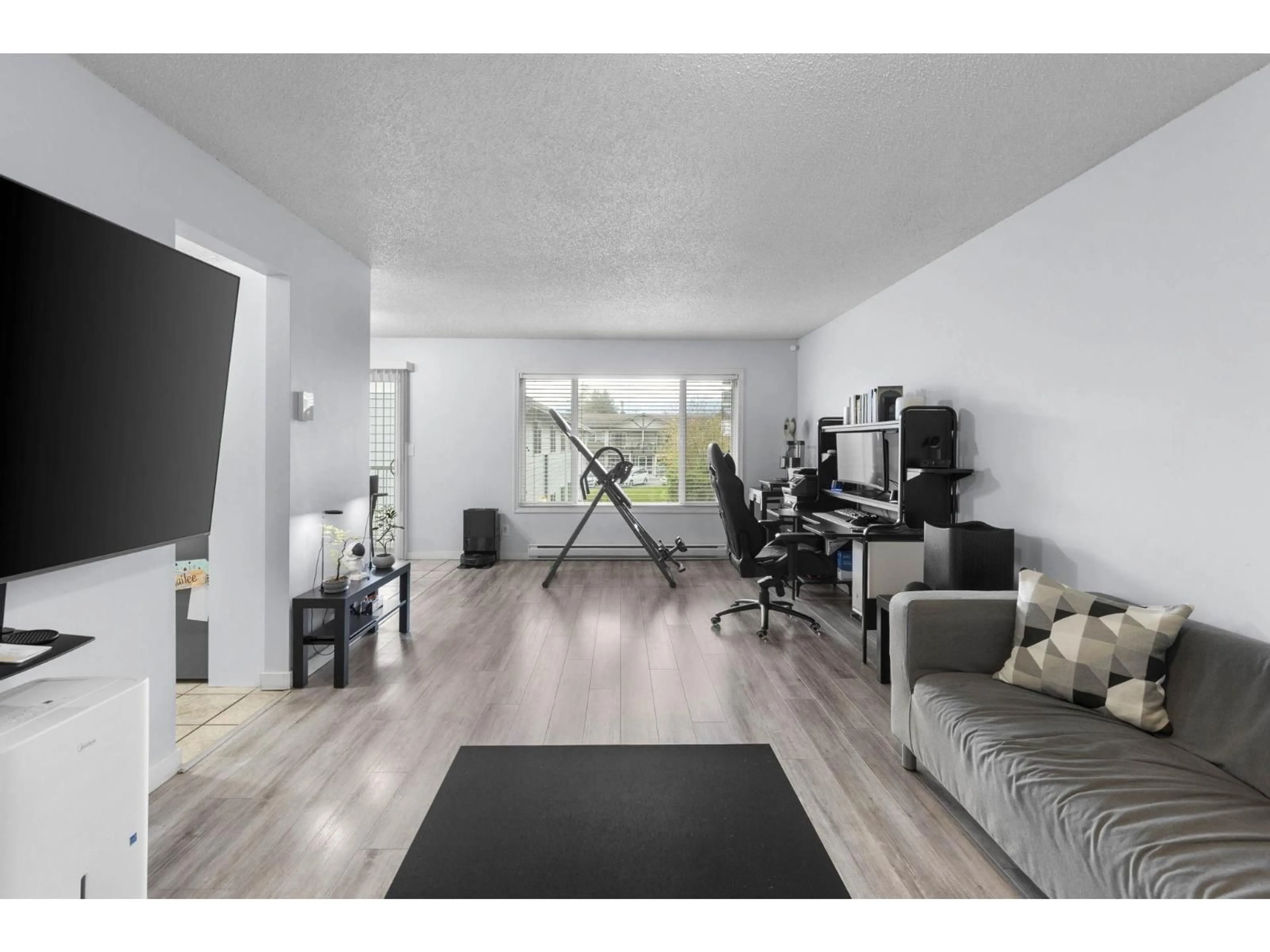 A pic of a room for 13 - 46260 HARFORD STREET, Chilliwack British Columbia V2P2W3