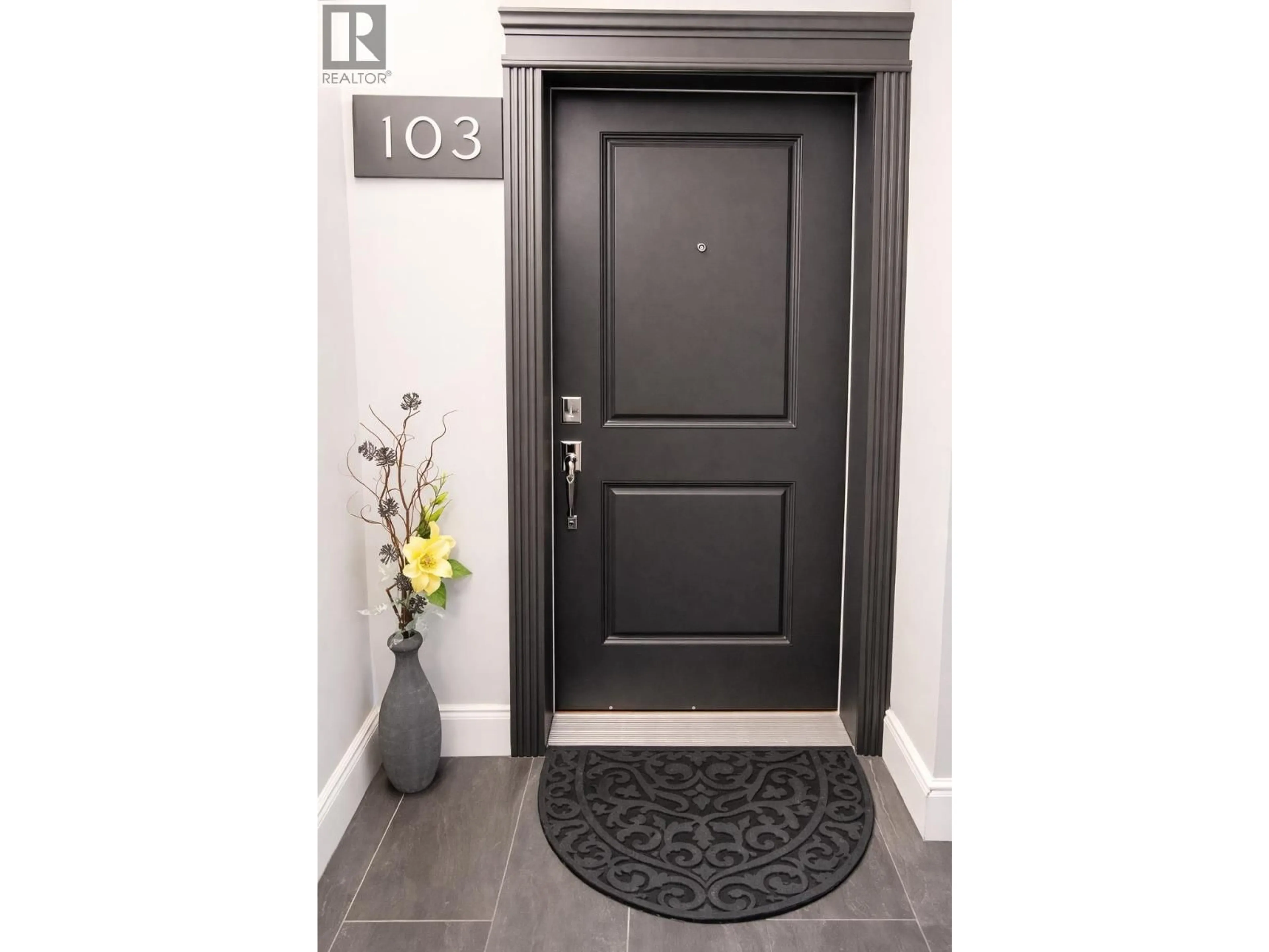 Indoor entryway for 103 - 11566 224 STREET, Maple Ridge British Columbia V2X9C9