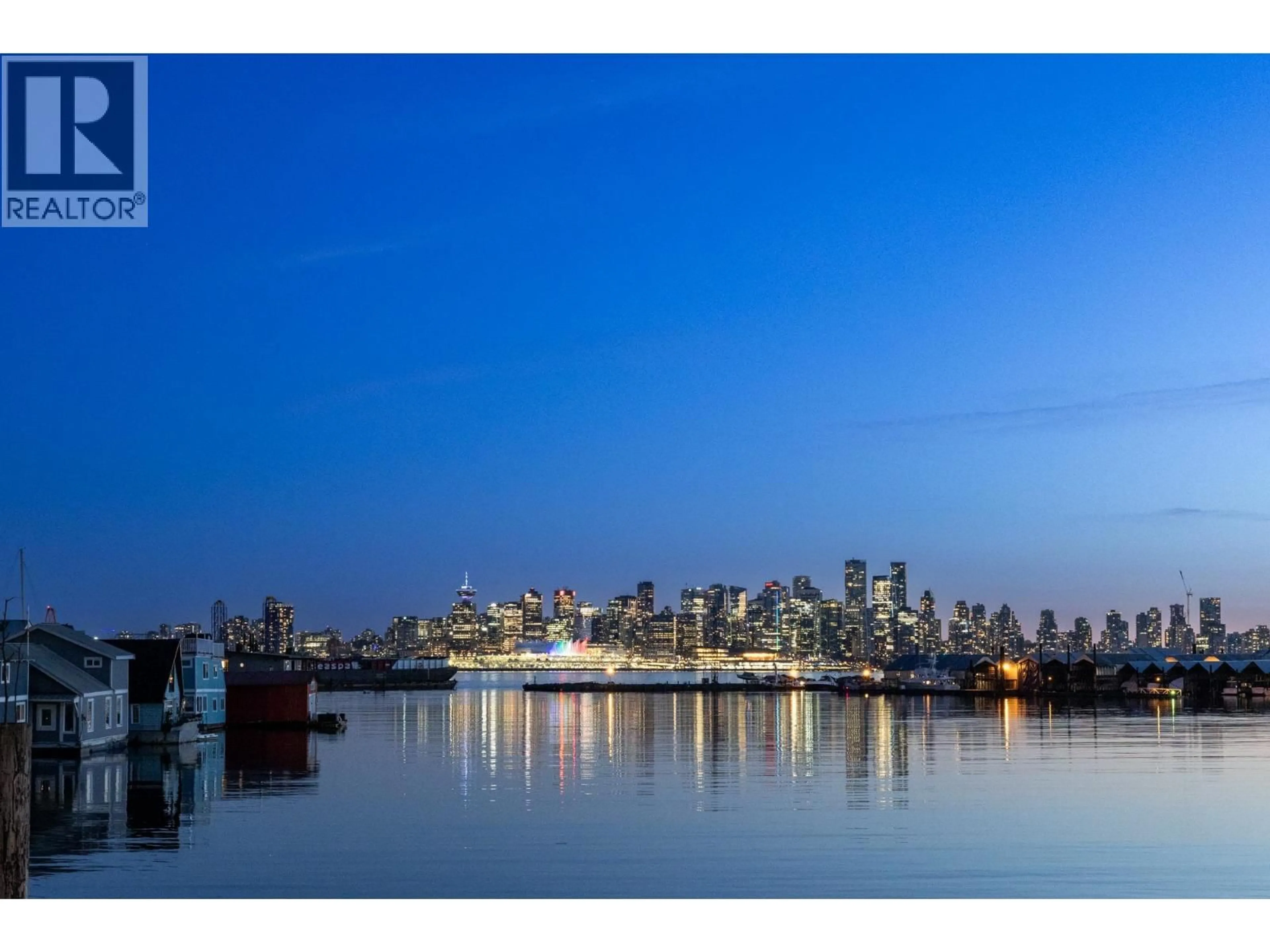 Blurry image for FRSL17 - 415 ESPLANADE AVENUE, North Vancouver British Columbia V7M1A6