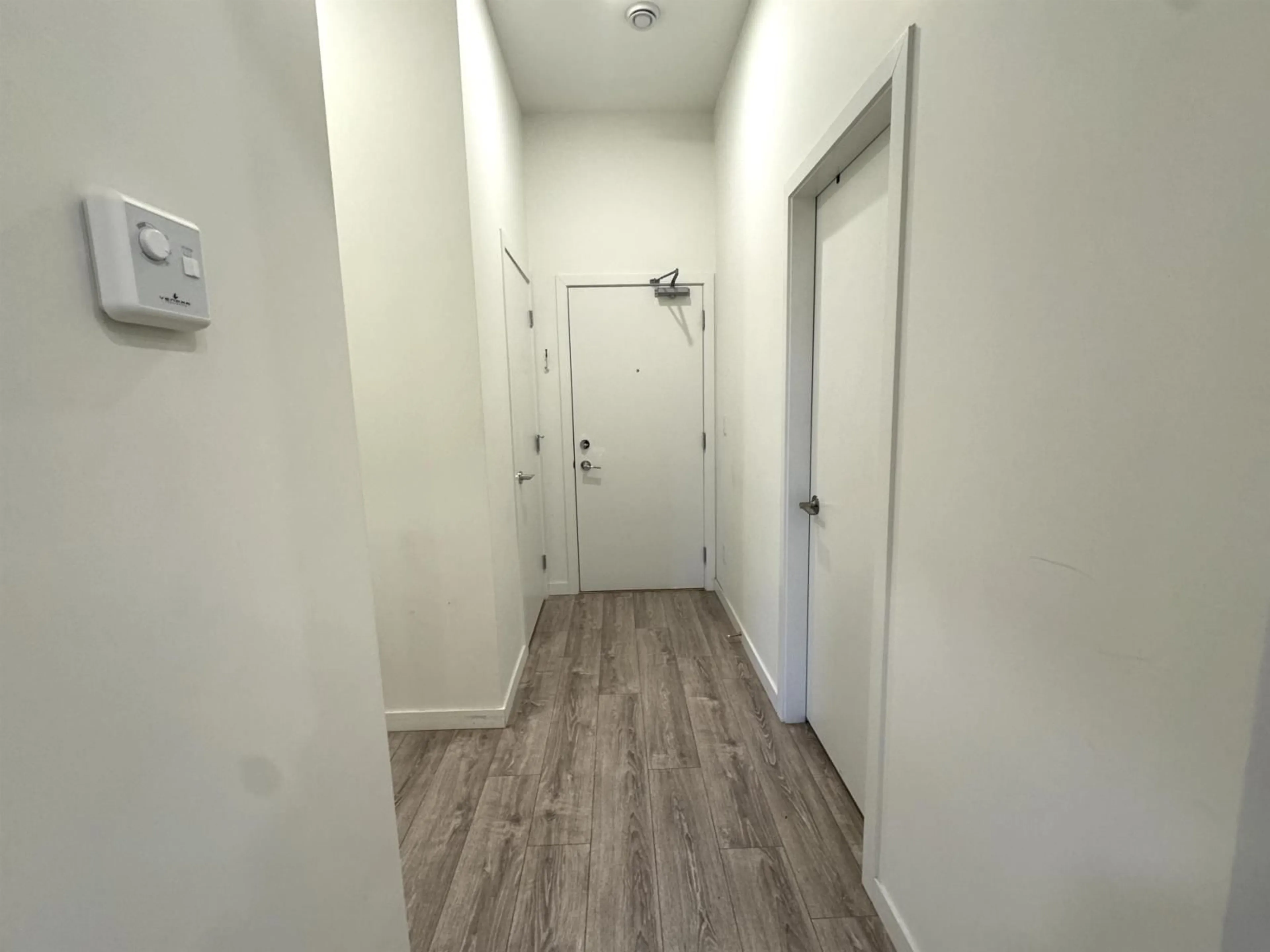 A pic of a room for E112 - 10829 140 STREET, Surrey British Columbia V3H0H4