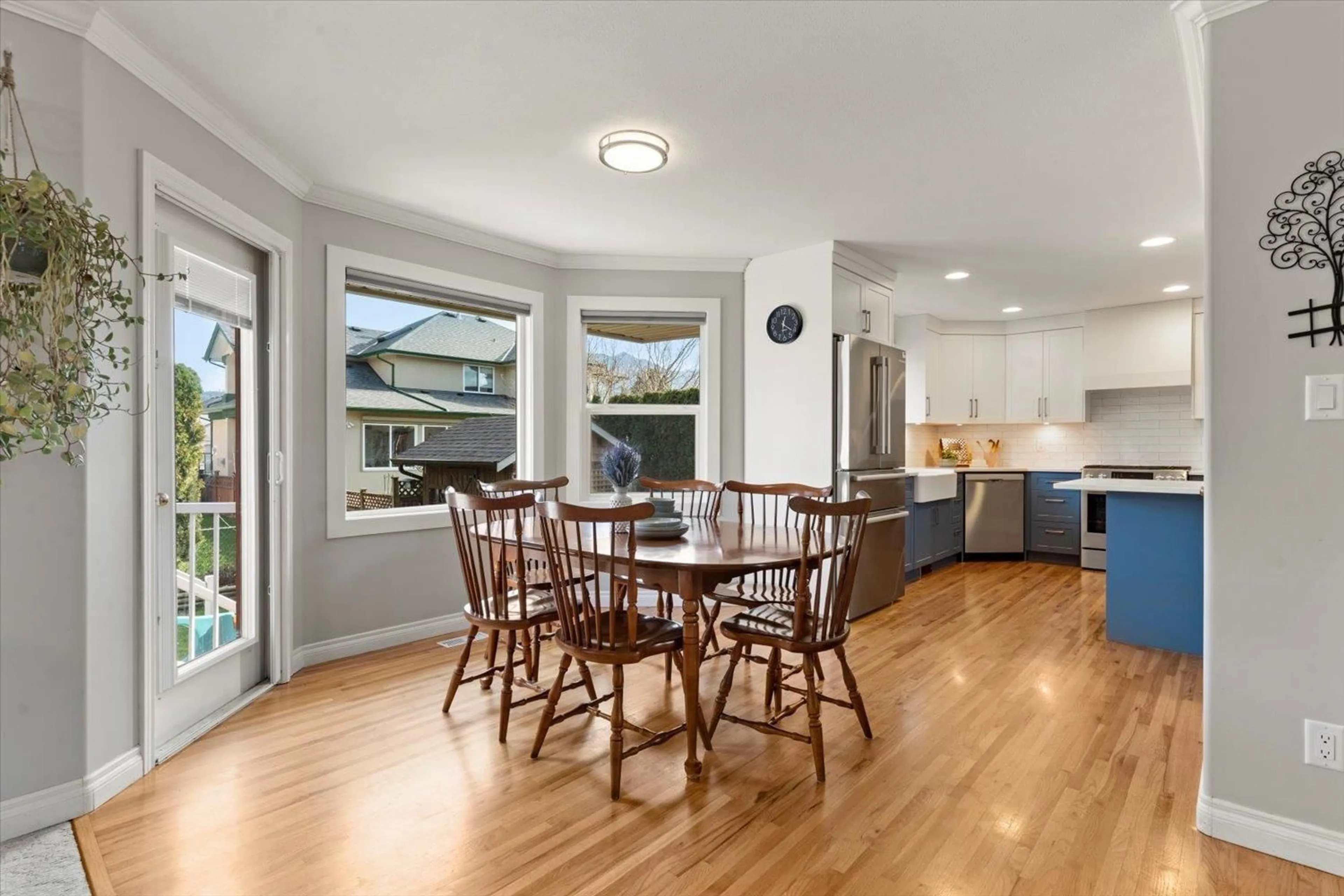 Open concept kitchen, wood/laminate floor for 5798 CARTER ROAD, Chilliwack British Columbia V2R3K1