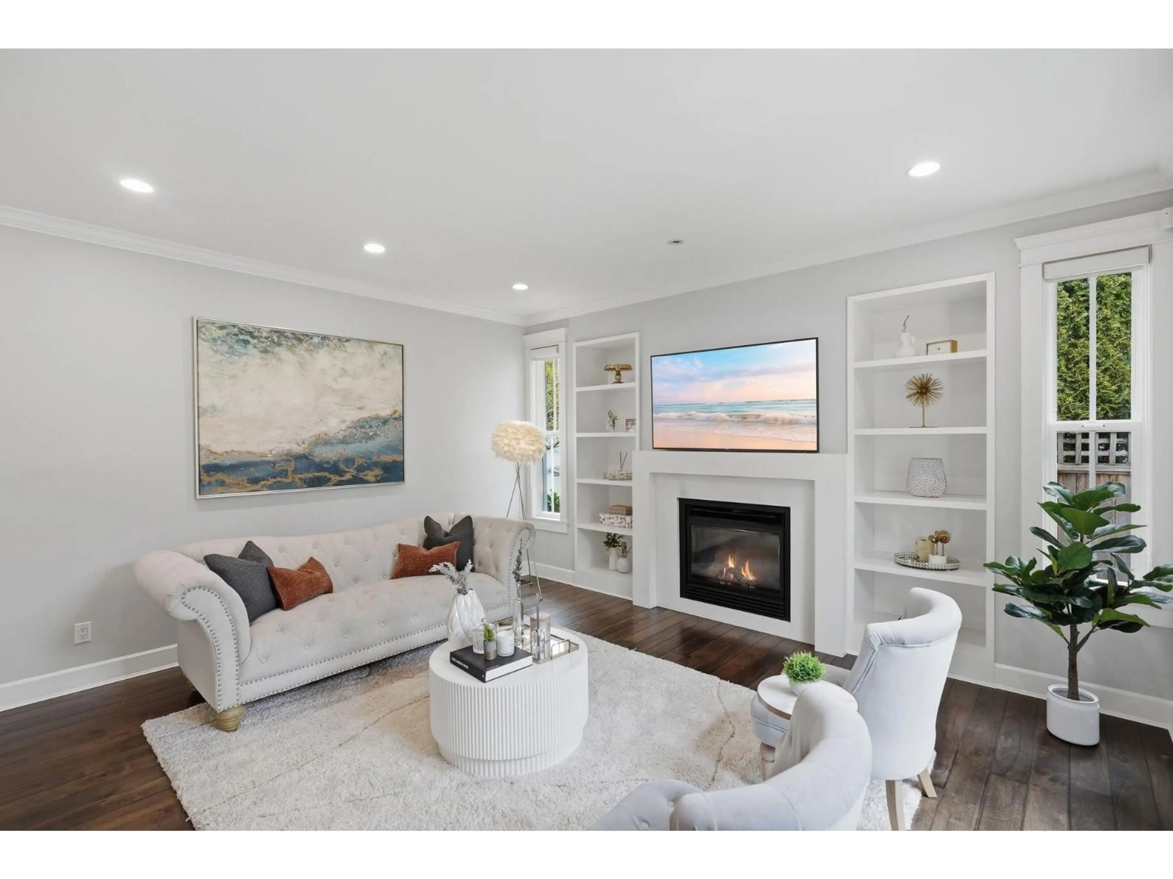 Living room with furniture, wood/laminate floor for 927 163 STREET, Surrey British Columbia V4A9T8