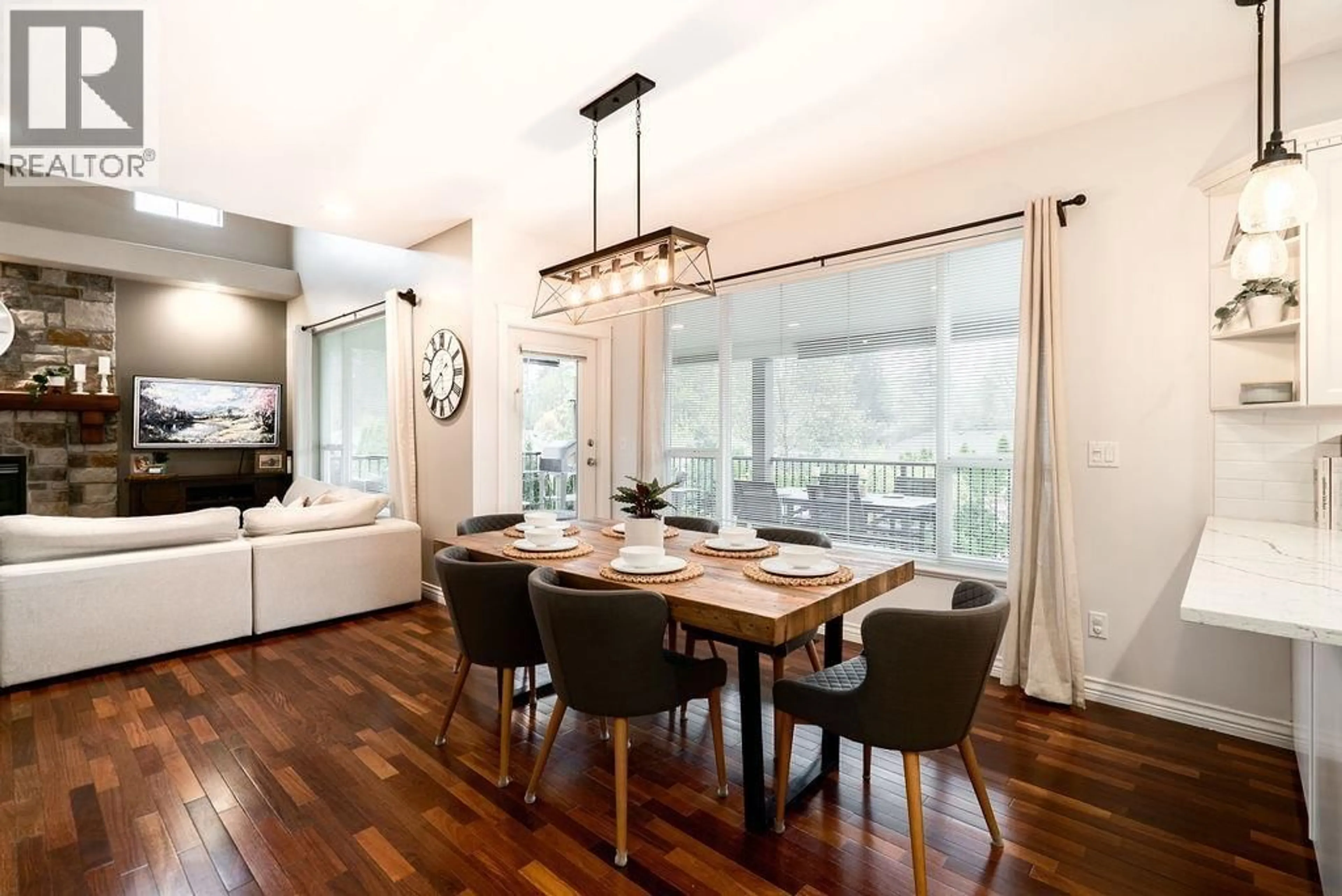 Dining room, wood/laminate floor for 13333 BALSAM STREET, Maple Ridge British Columbia V4R2W7