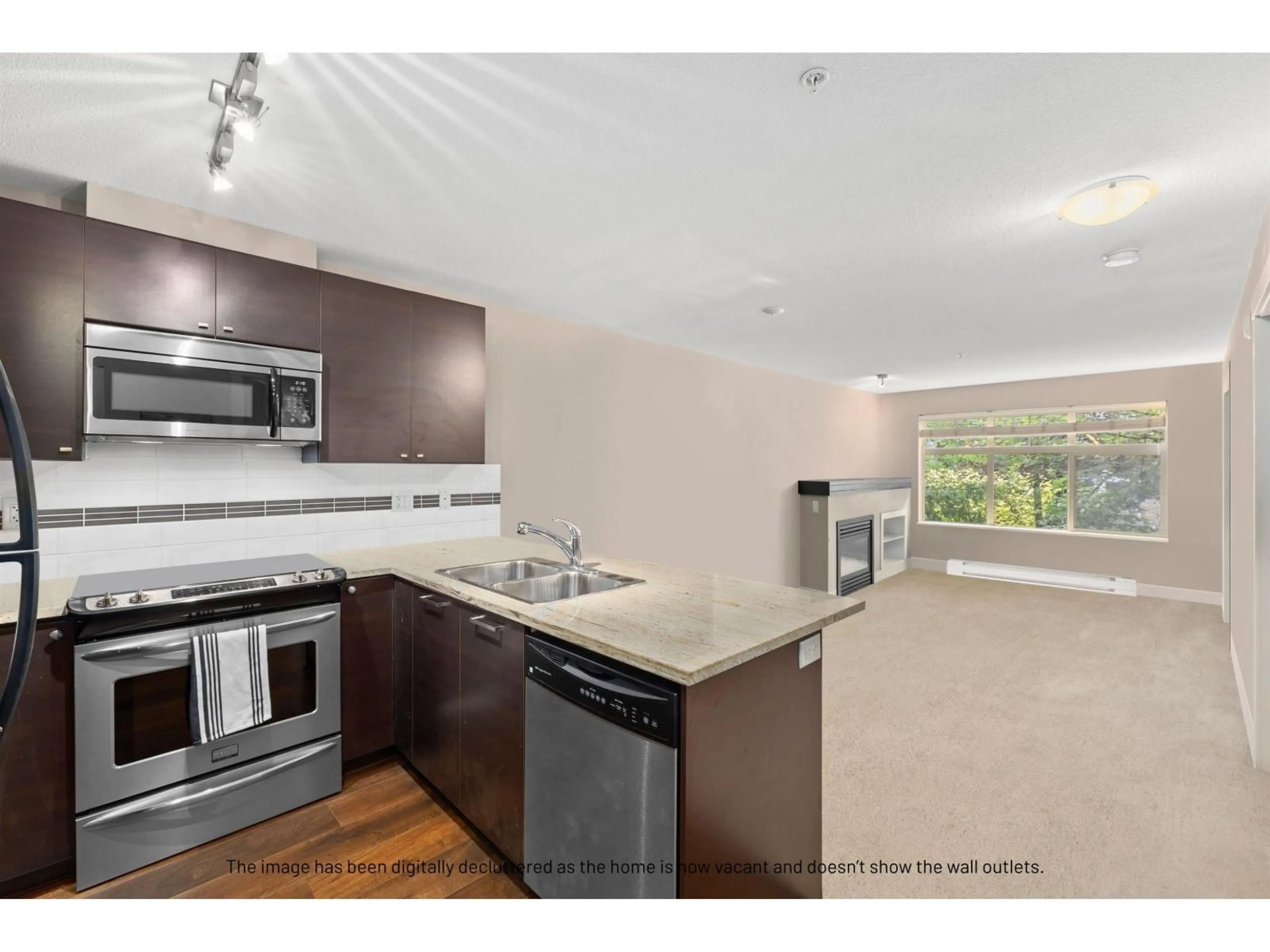 Standard kitchen, unknown for 214 - 6500 194 STREET, Surrey British Columbia V4N5X4