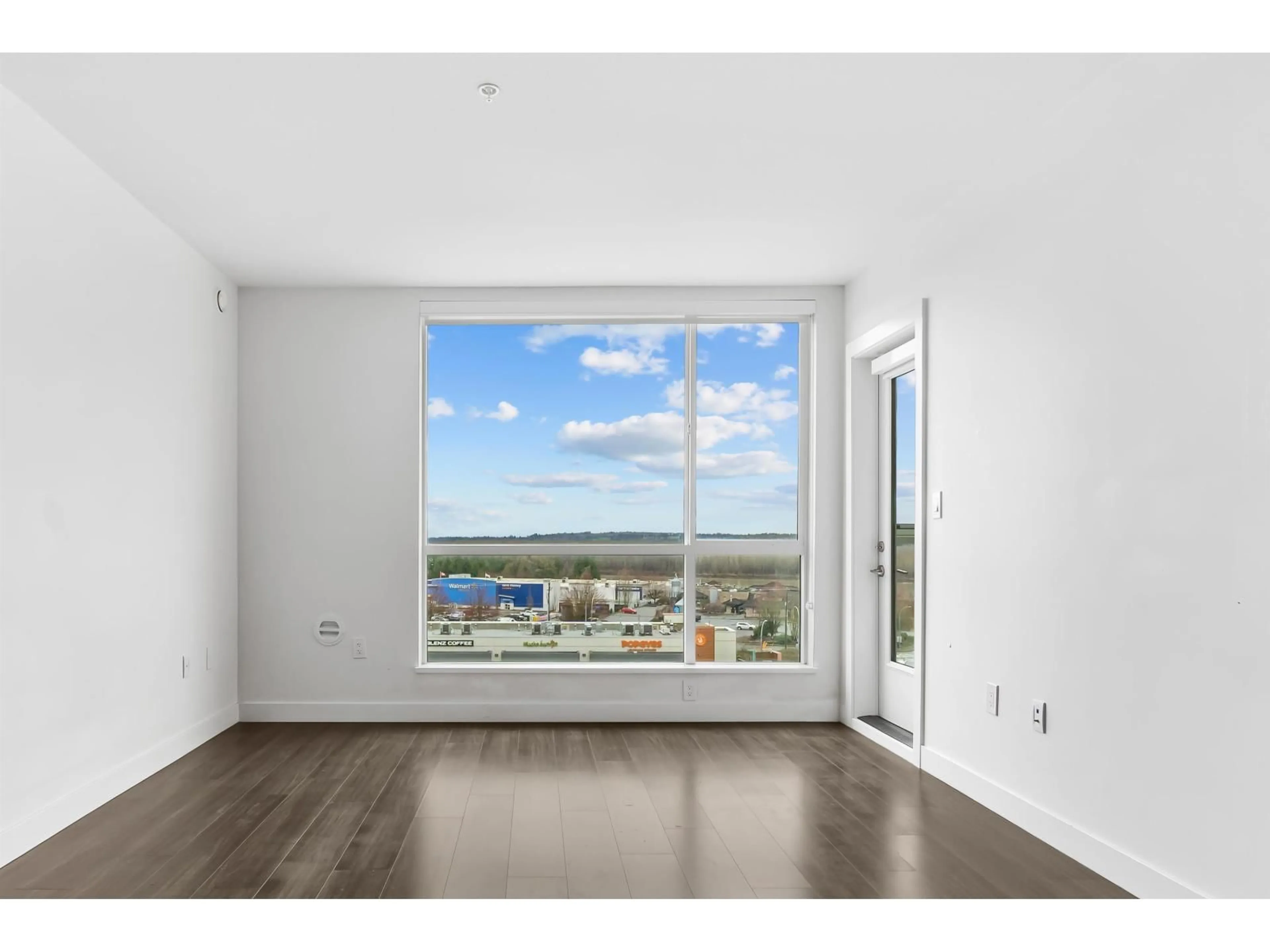 A pic of a room for 209 - 31940 RAVEN AVENUE, Mission British Columbia V2V0L1