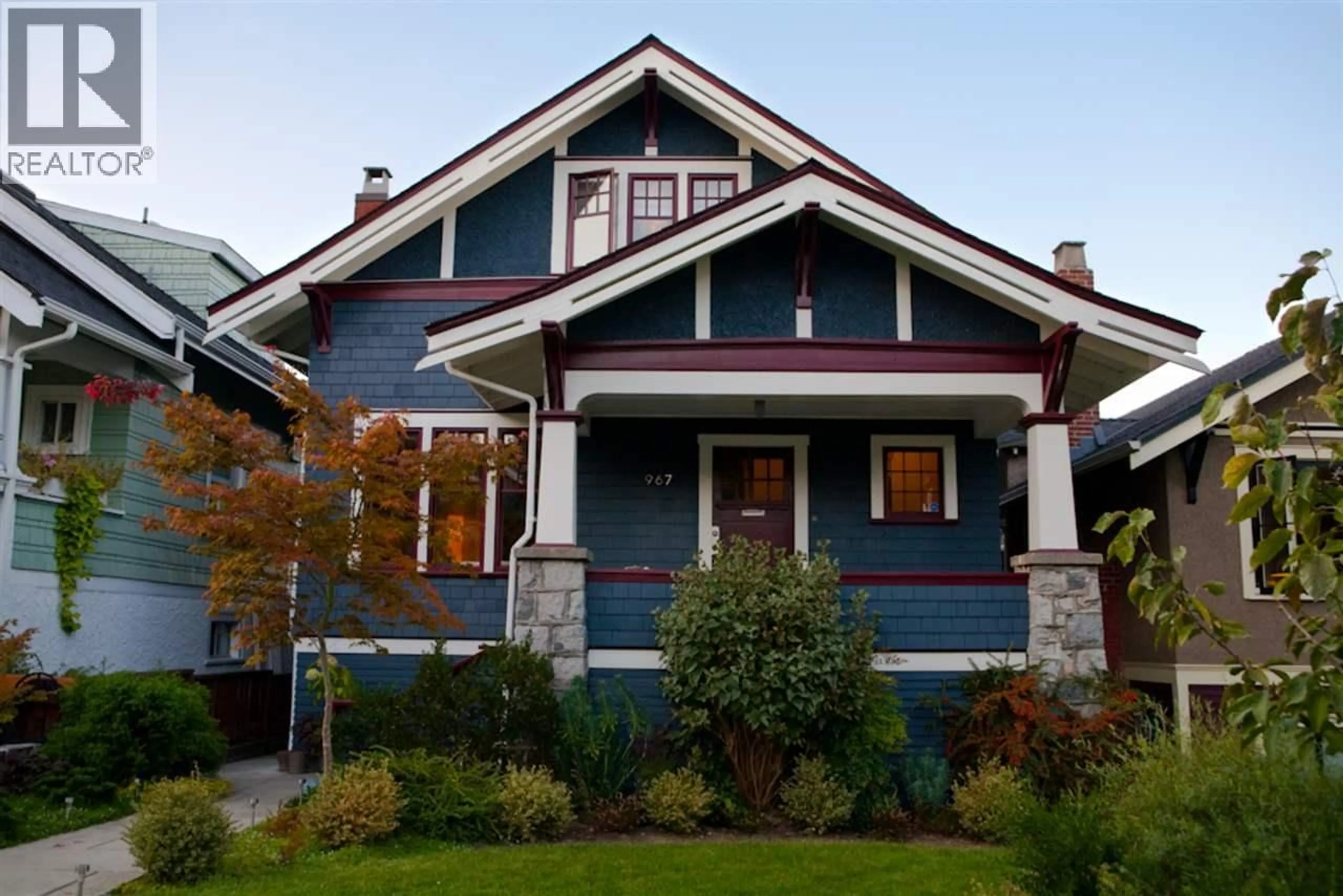 Home with vinyl exterior material, street for 967 21ST AVENUE, Vancouver British Columbia V5Z1Z2