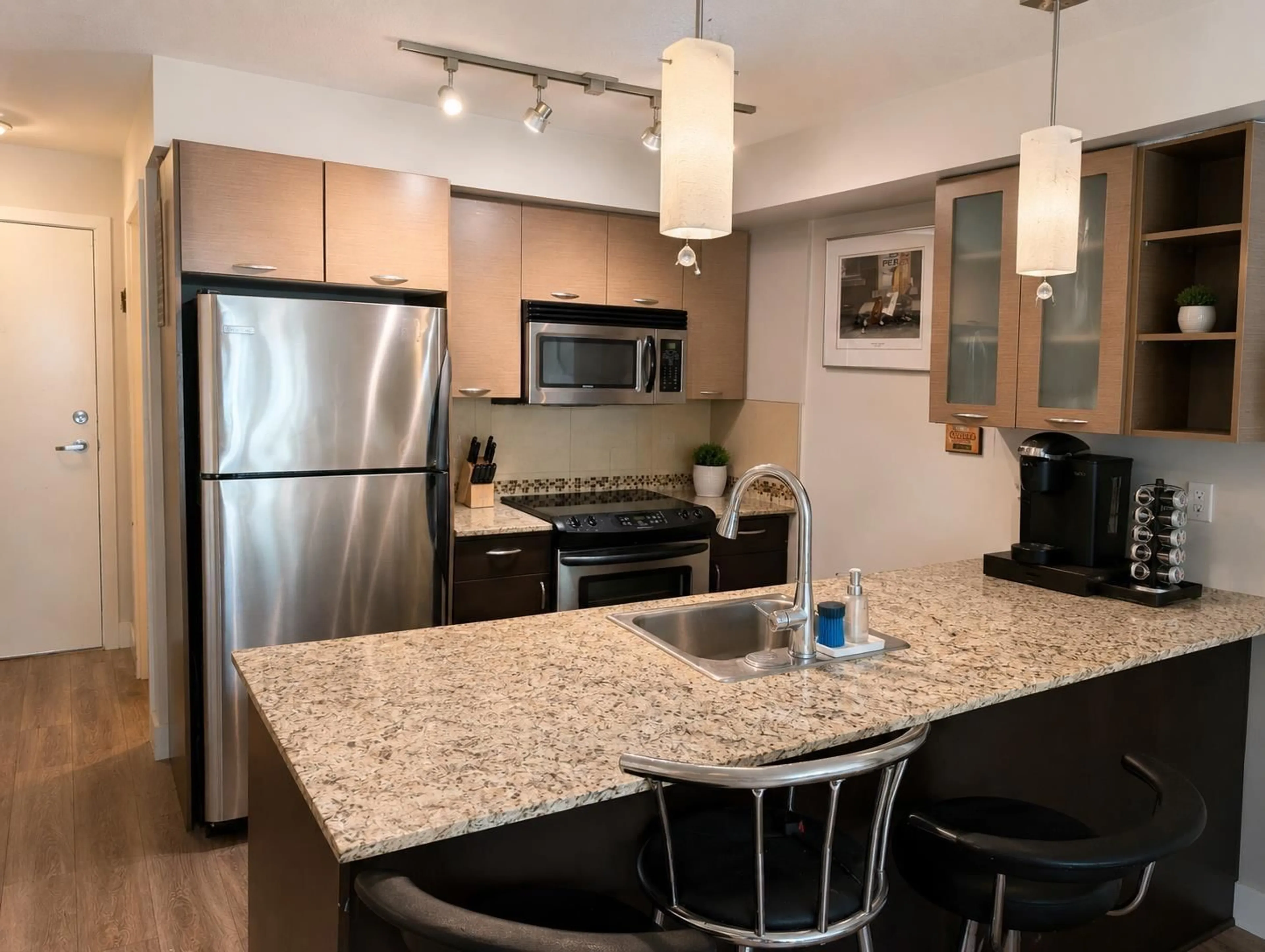 Open concept kitchen, unknown for 212 - 2233 MCKENZIE ROAD, Abbotsford British Columbia V2S4A1