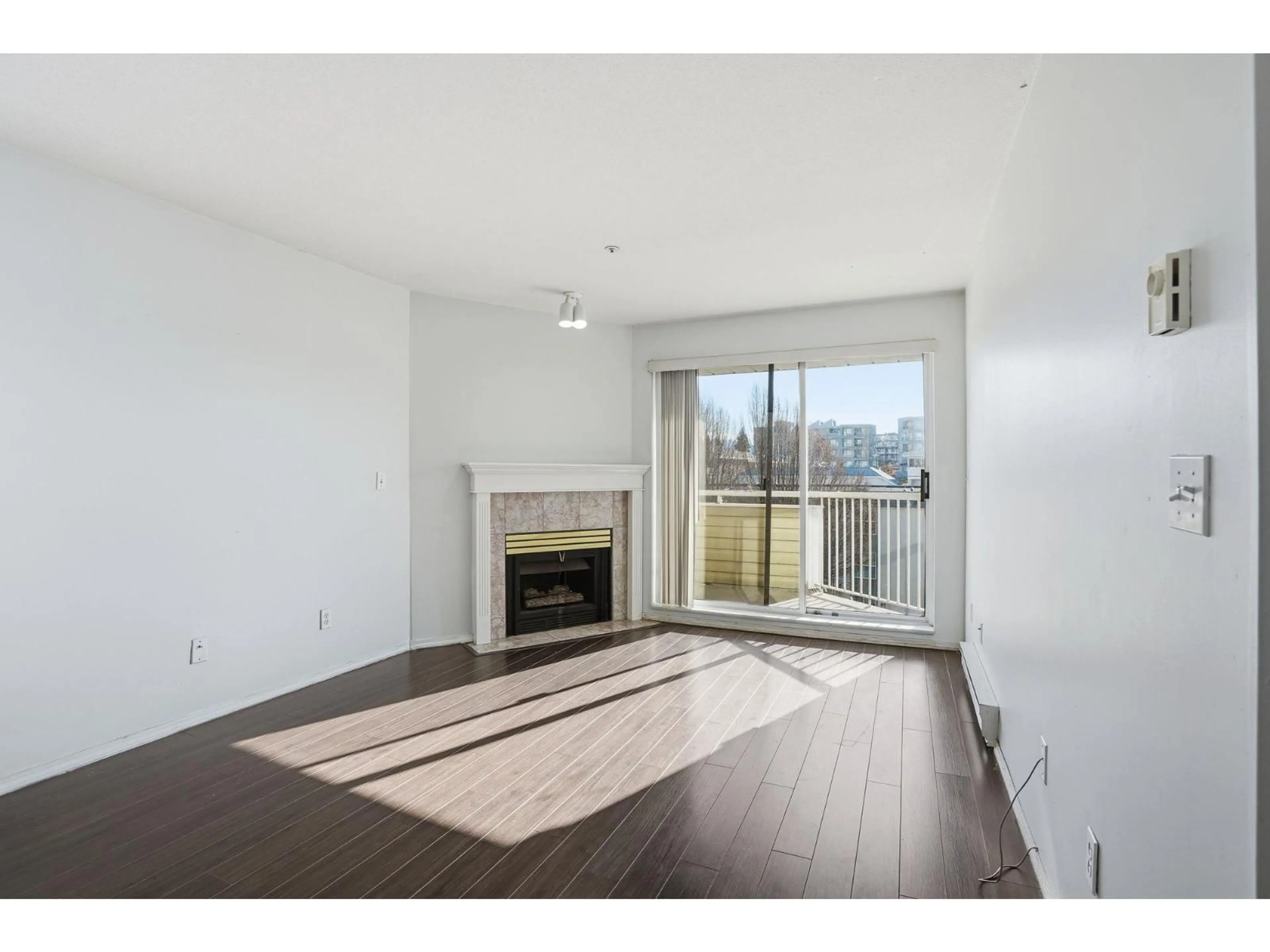 A pic of a room for 433 - 32830 GEORGE FERGUSON WAY, Abbotsford British Columbia V2S7K1