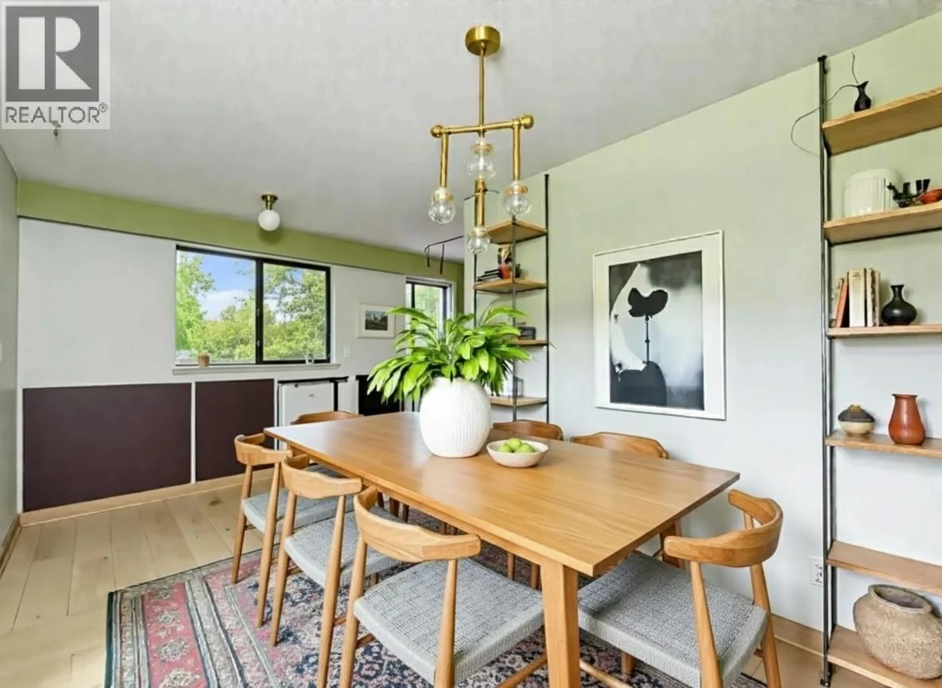 Dining room, wood/laminate floor for 1609 BEWICKE AVENUE, North Vancouver British Columbia V7M3C2