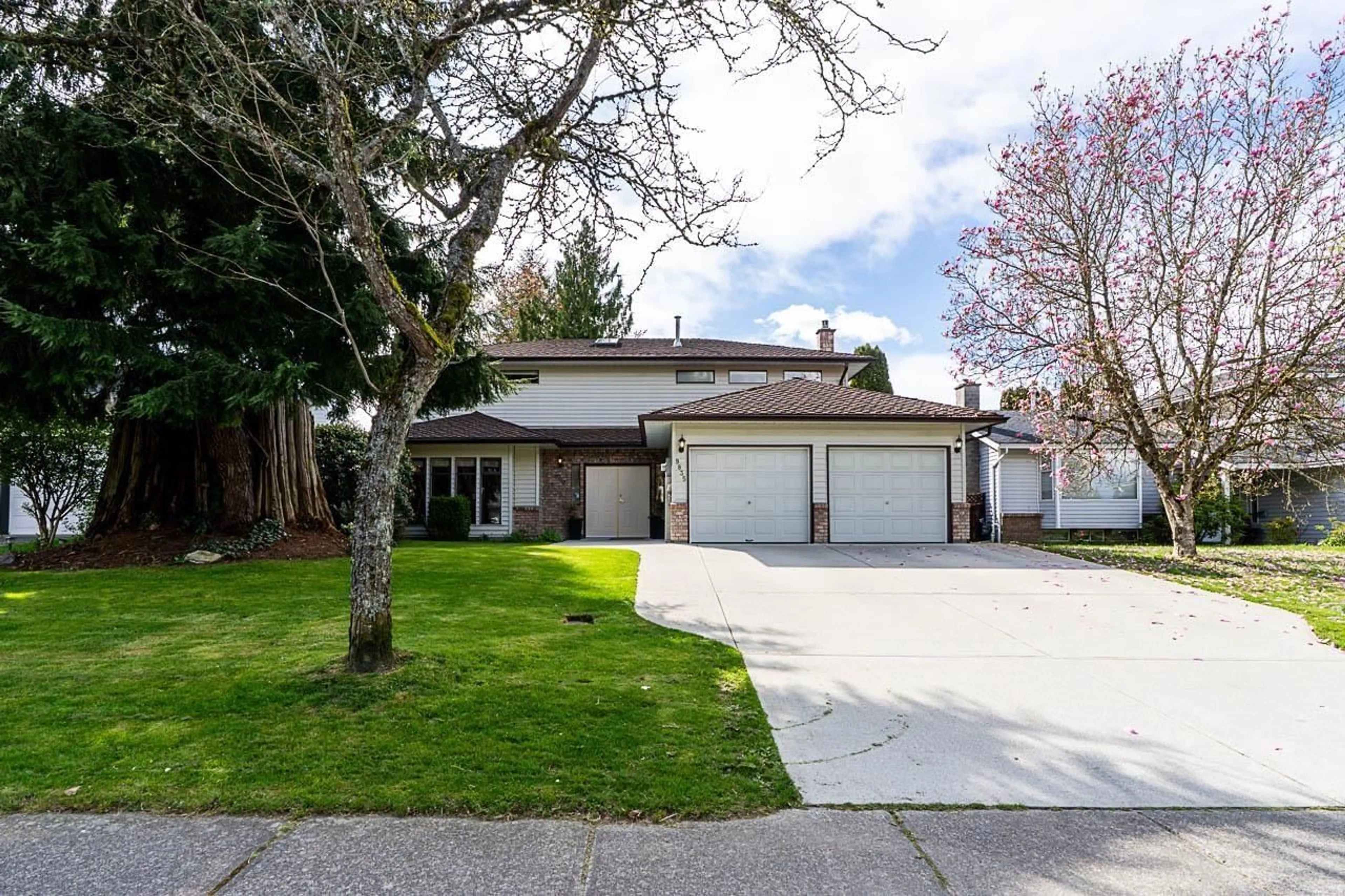 Unknown for 9835 158A STREET, Surrey British Columbia V4N2A3