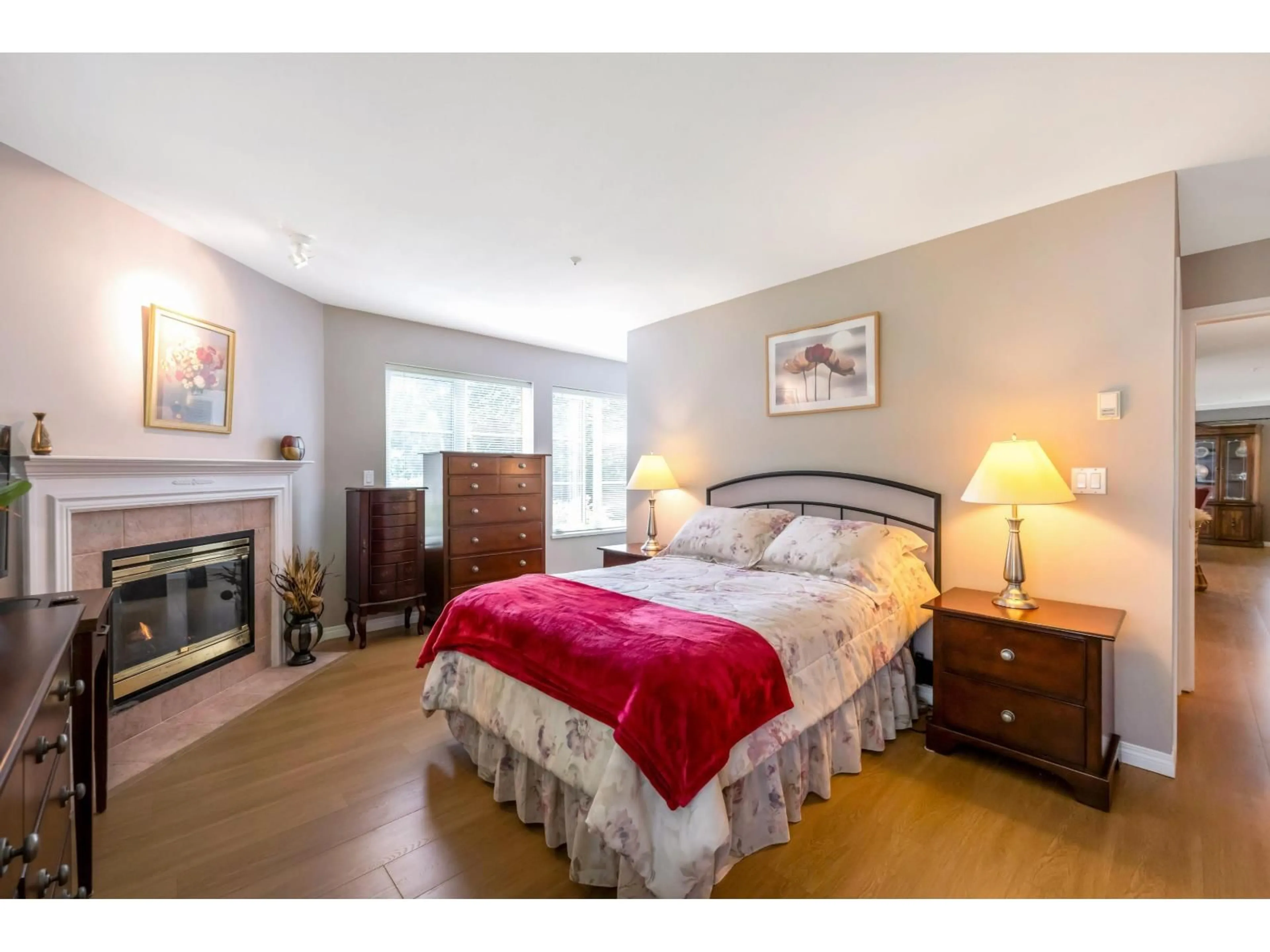 Bedroom with bed, wood/laminate floor for 104 - 12155 75A AVENUE, Surrey British Columbia V3W1B9
