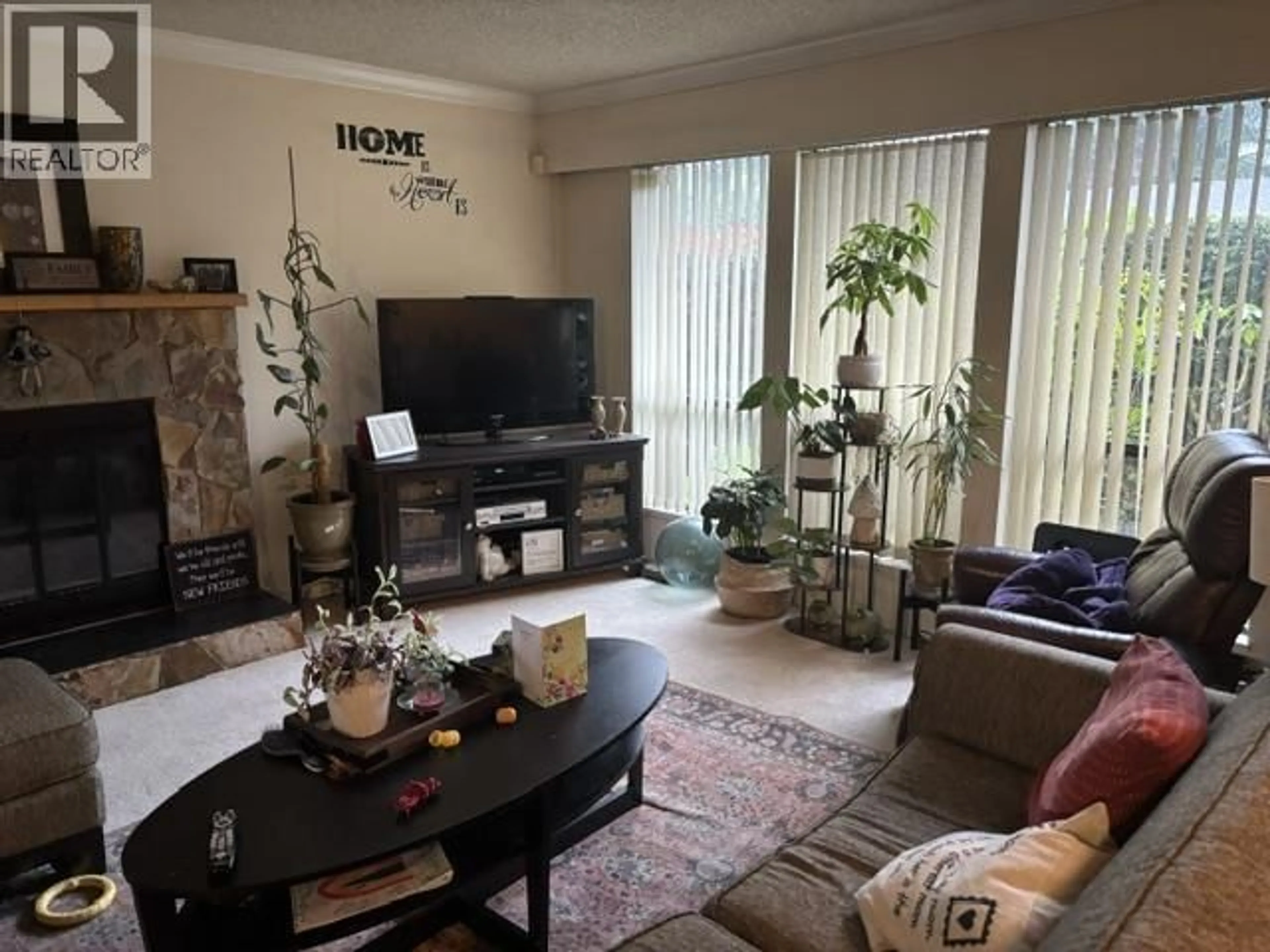 Living room with furniture, floor is not visible for 11786 212 STREET, Maple Ridge British Columbia V2X8P9