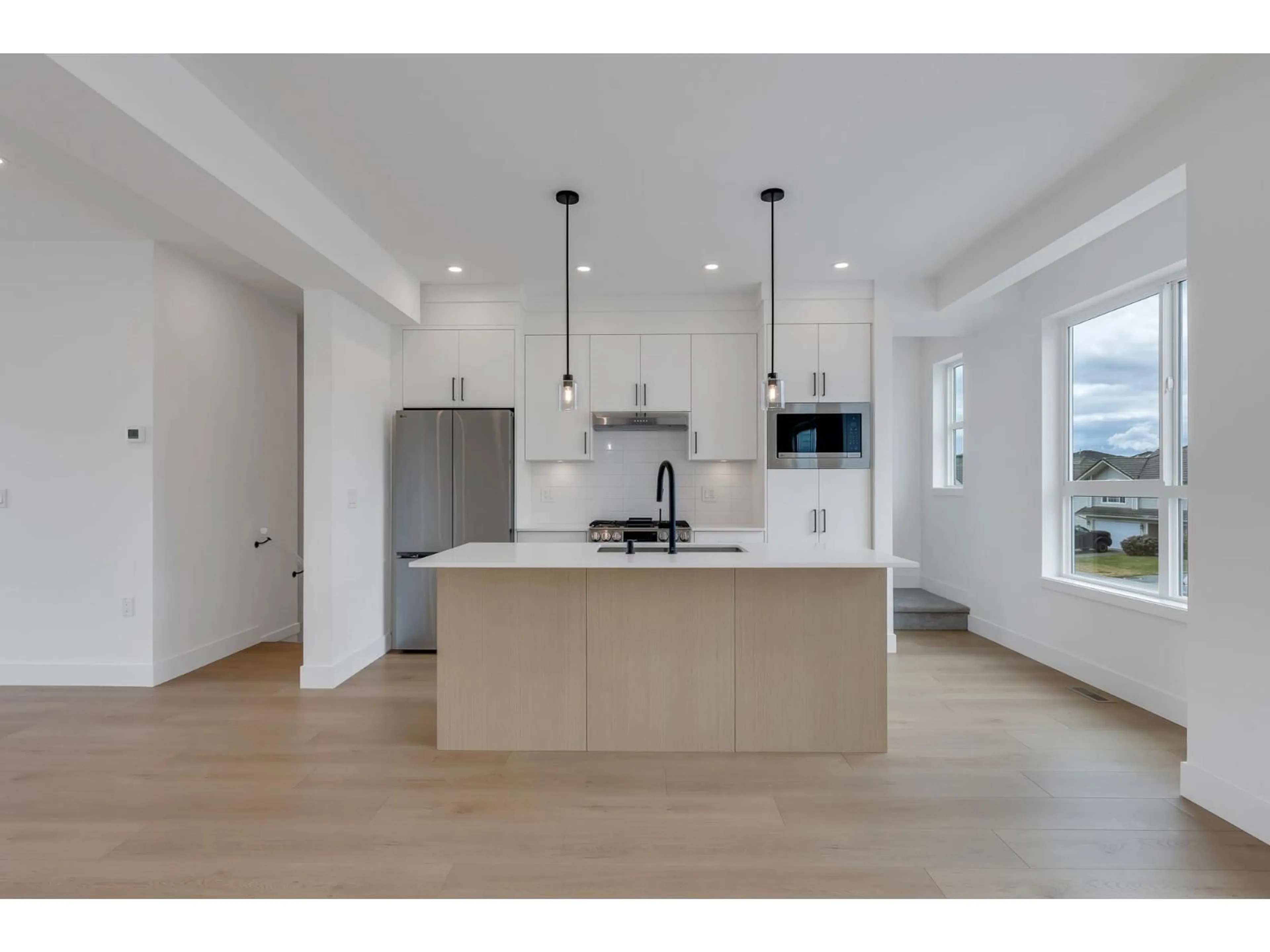 Open concept kitchen, unknown for 19 - 30501 ROBIN DRIVE, Abbotsford British Columbia V2T6Y5