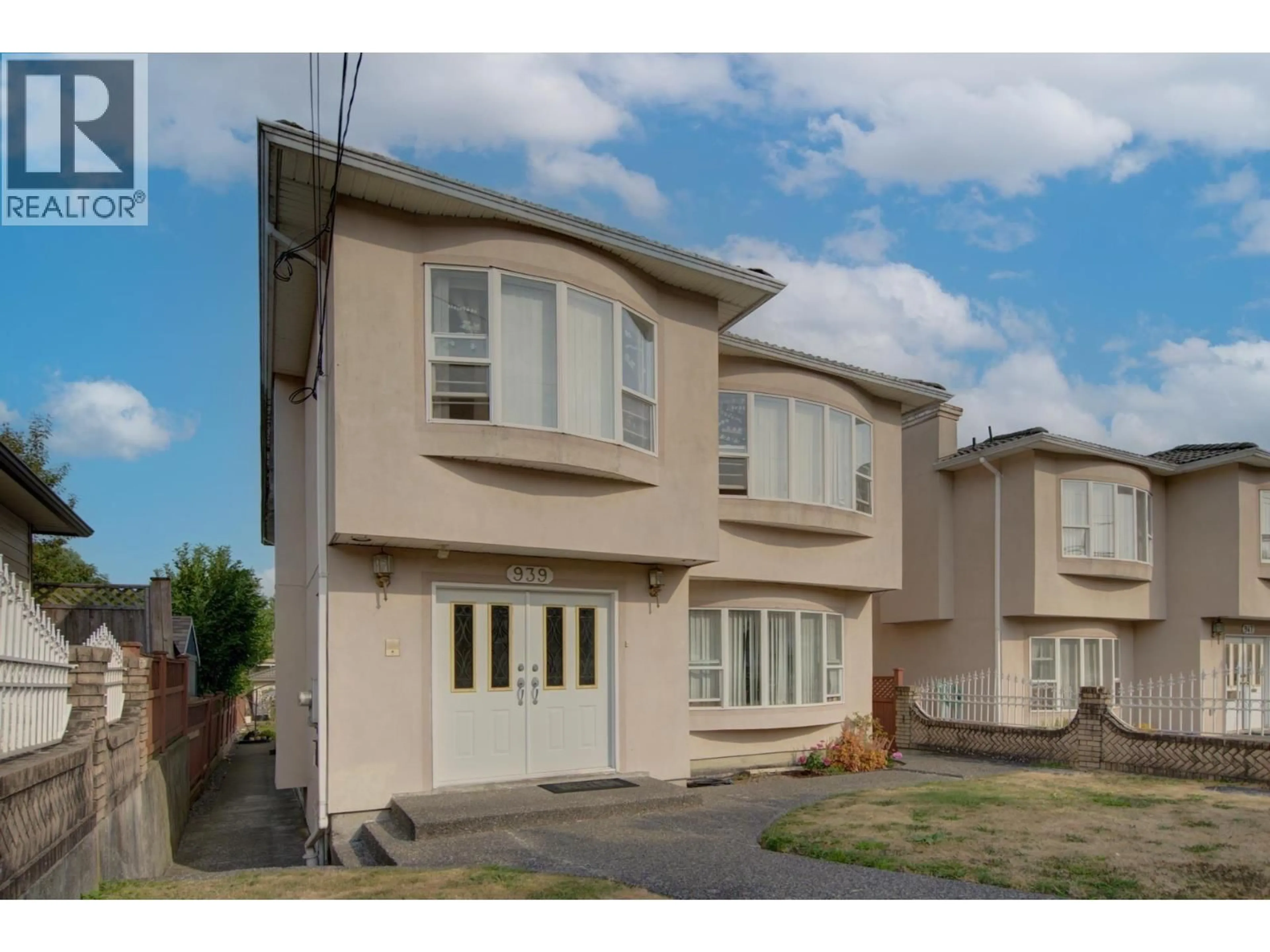 Unknown for 939 26TH AVENUE, Vancouver British Columbia V5V2J3