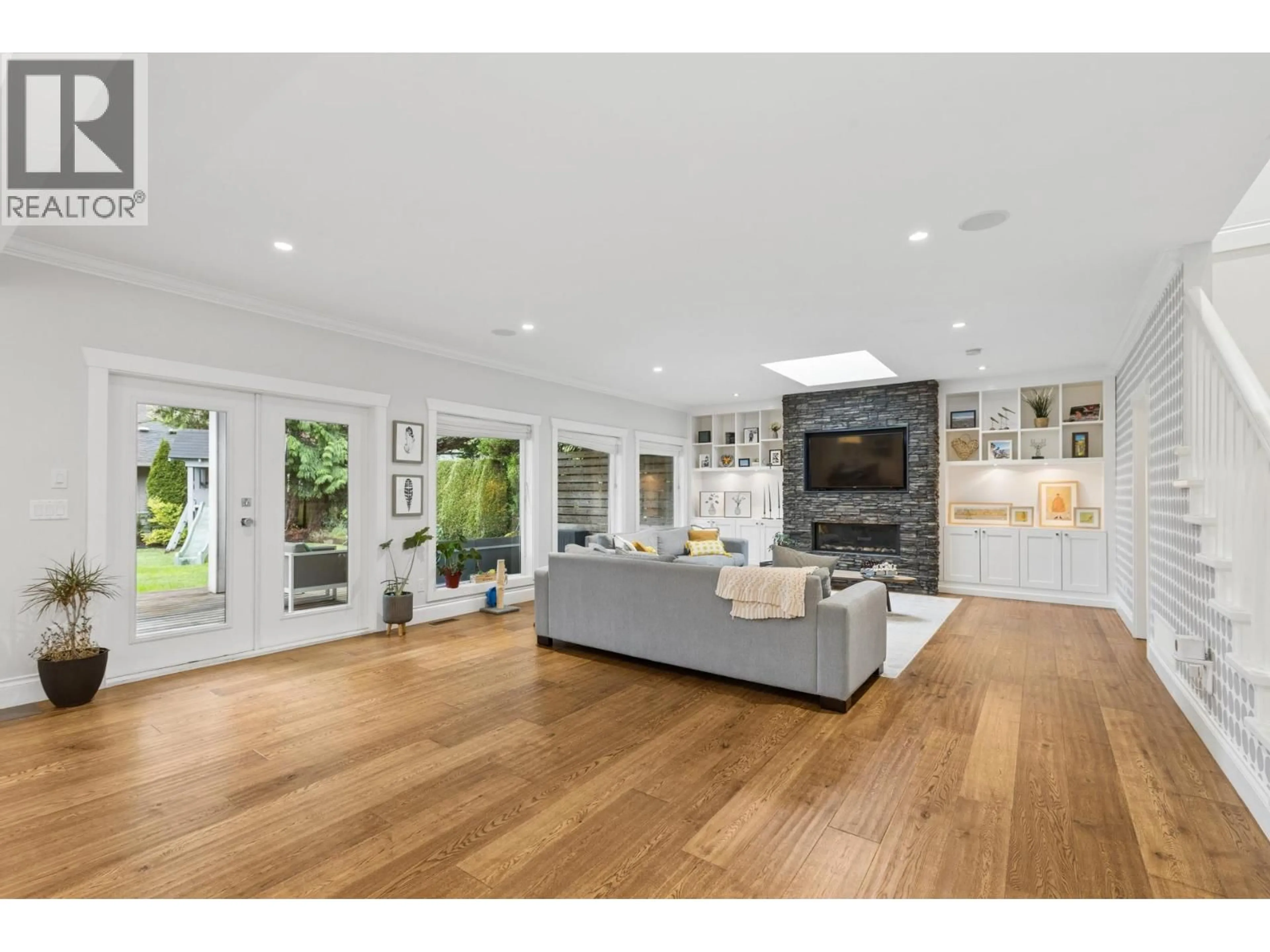 Unknown for 3476 WELLINGTON CRESCENT, North Vancouver British Columbia V7R3B4