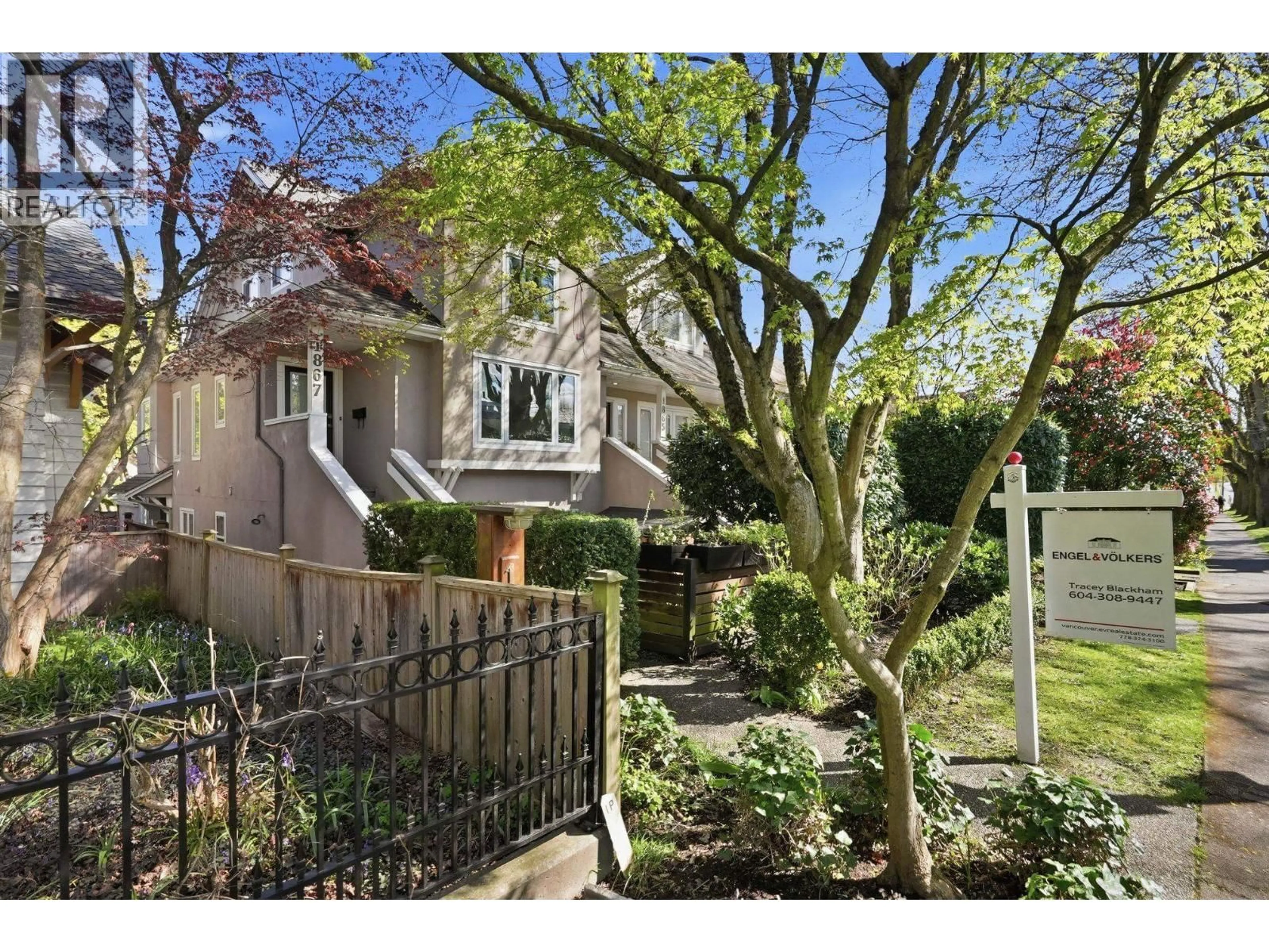 A pic from outside/outdoor area/front of a property/back of a property/a pic from drone, street for 1867 11TH AVENUE, Vancouver British Columbia V6J2C4