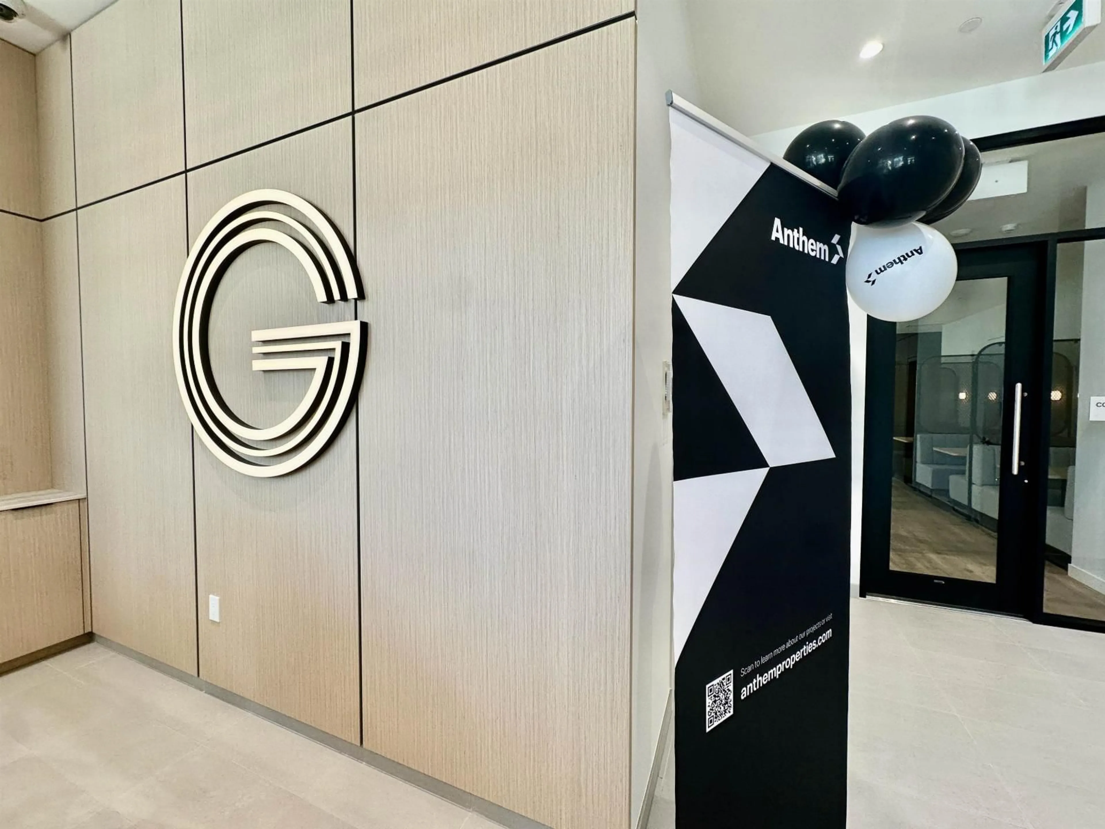 Indoor foyer for 1306 - 13738 CENTRAL AVENUE, Surrey British Columbia V3T0X5