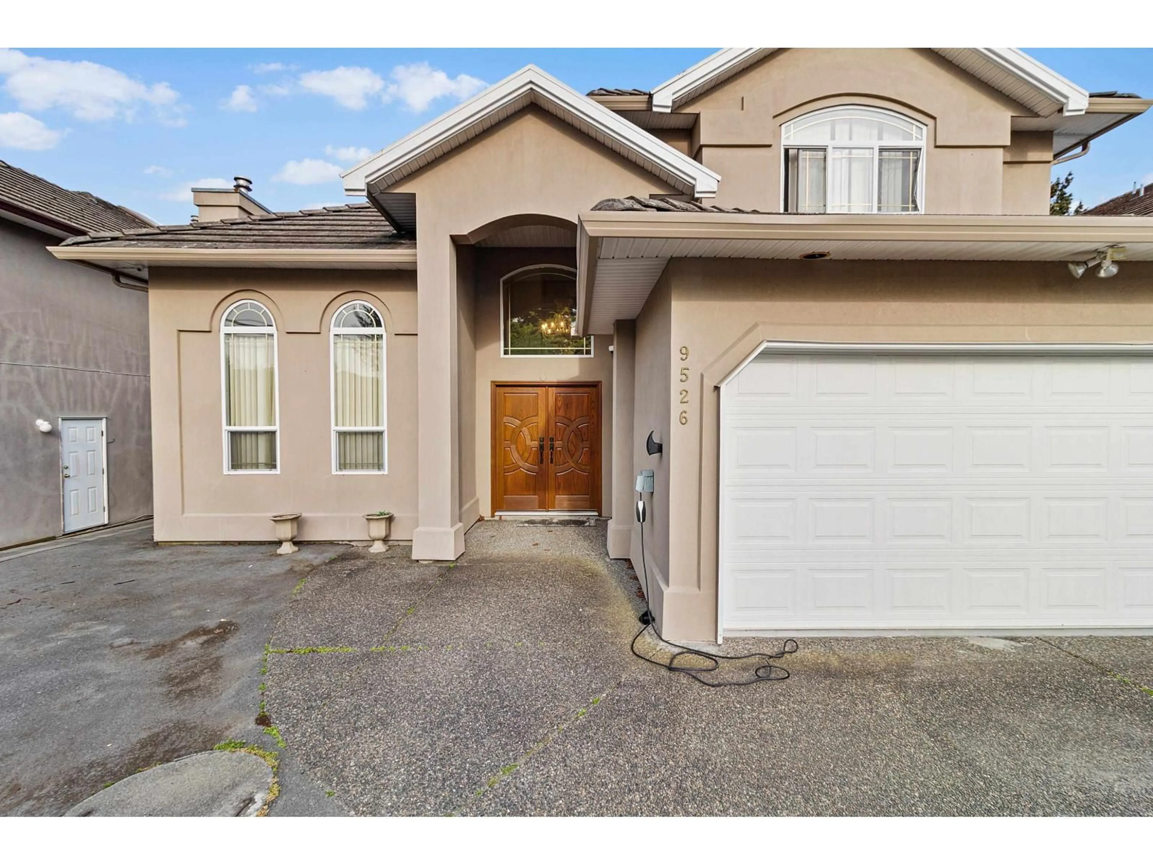 Unknown for 9526 124 STREET, Surrey British Columbia V3V4S4