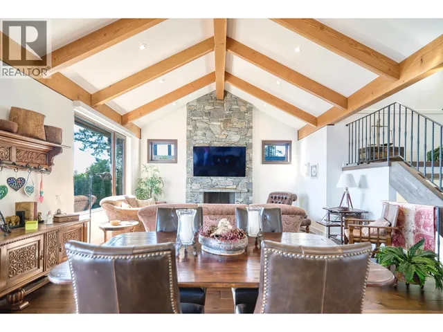 6035 SILVERSTONE LANE, Sechelt 5