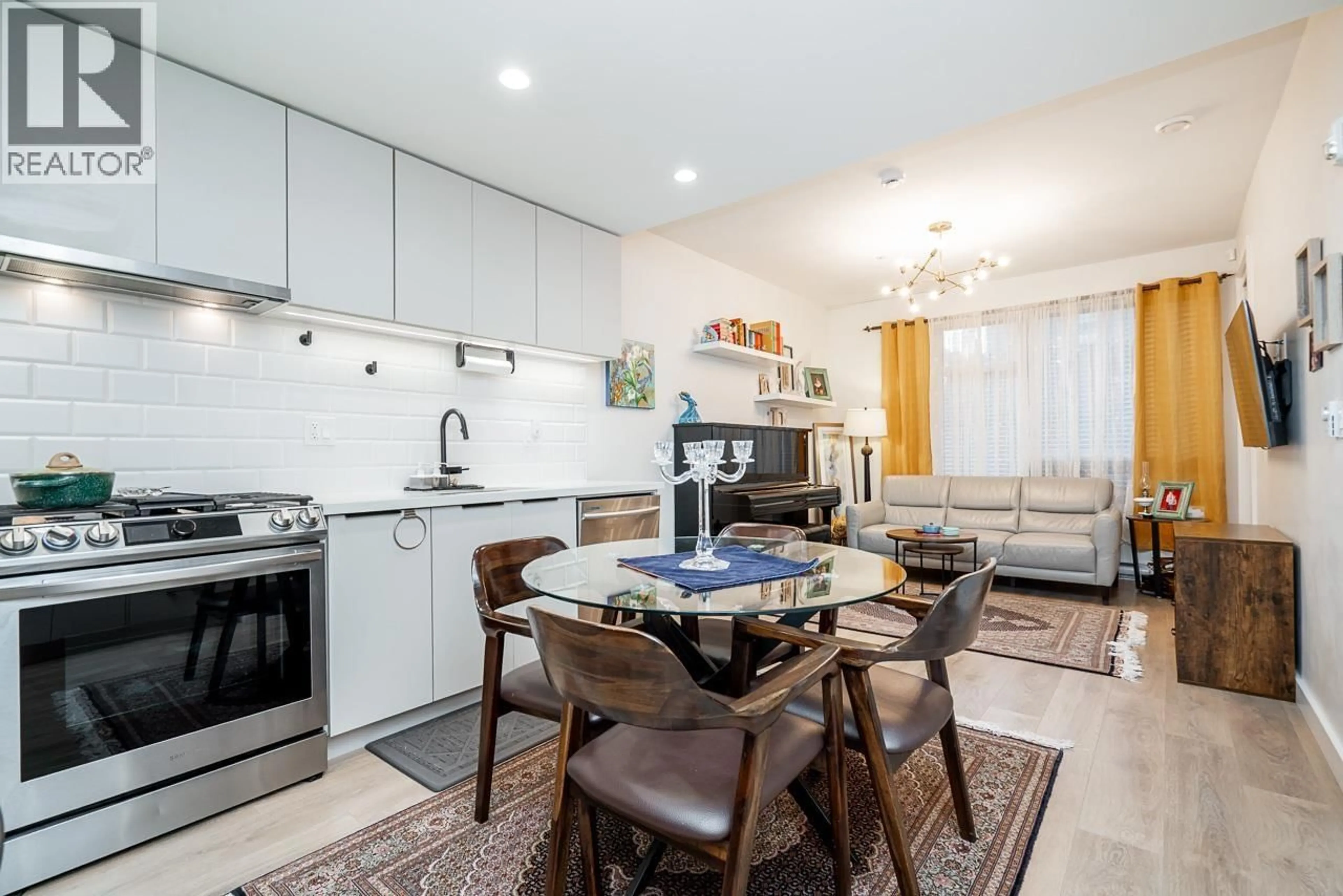 Open concept kitchen, unknown for 112 - 3038 ST. GEORGE STREET, Port Moody British Columbia V3H0L3