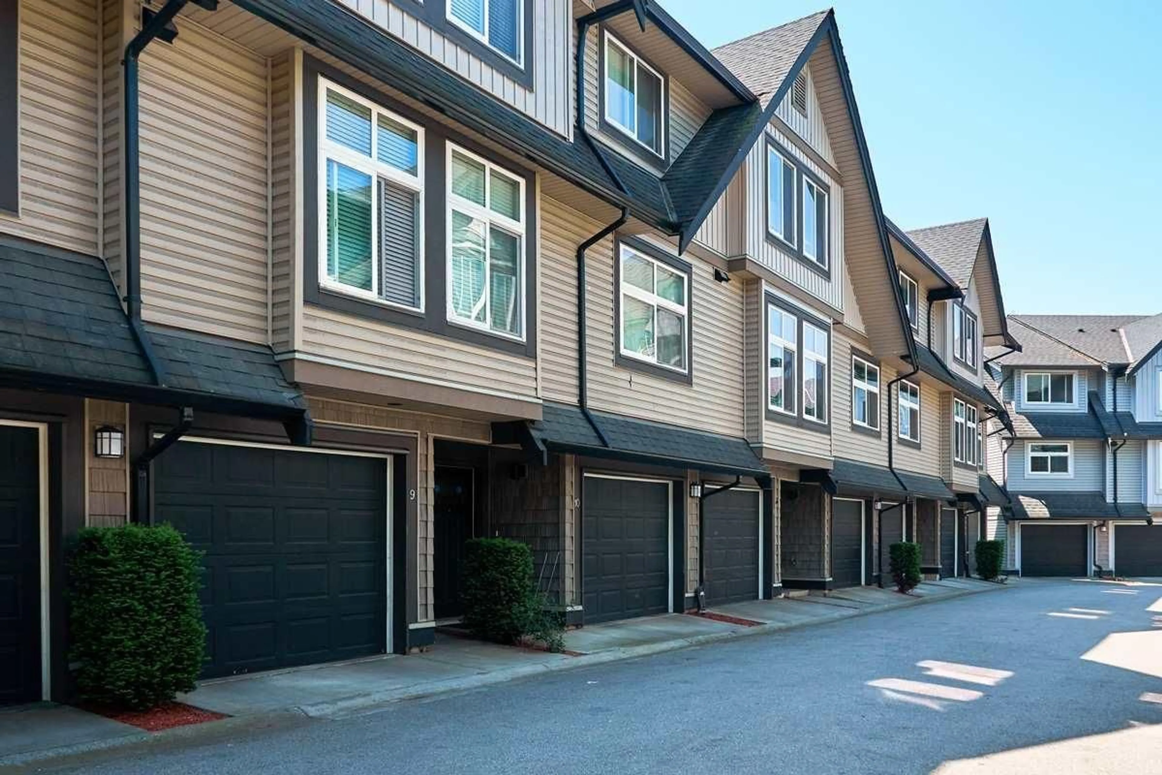 Home with vinyl exterior material, street for 11 - 15192 62A AVENUE, Surrey British Columbia V3S9A6