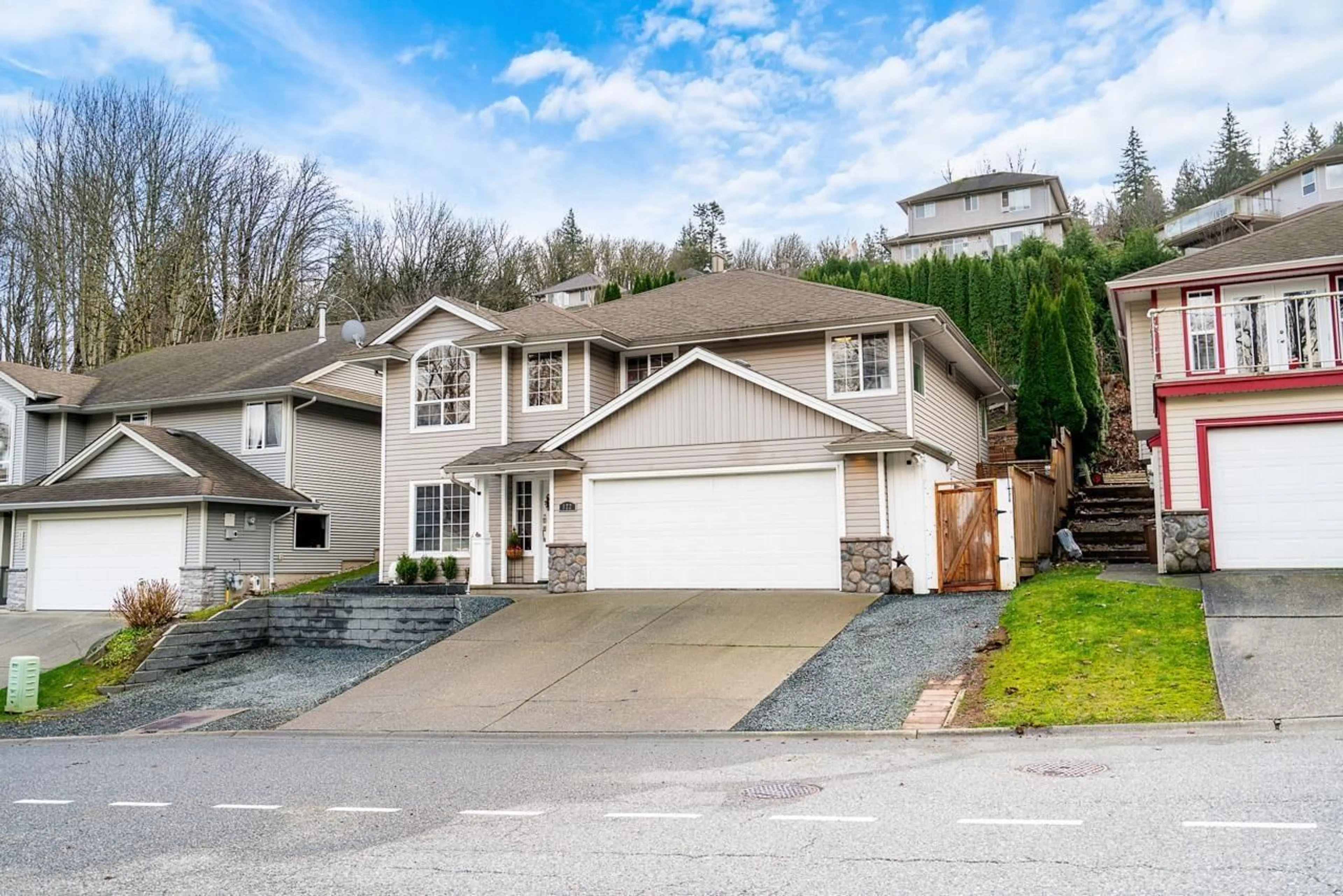 Home with vinyl exterior material, street for 122 - 43995 CHILLIWACK MOUNTAIN ROAD, Chilliwack British Columbia V2R5M1