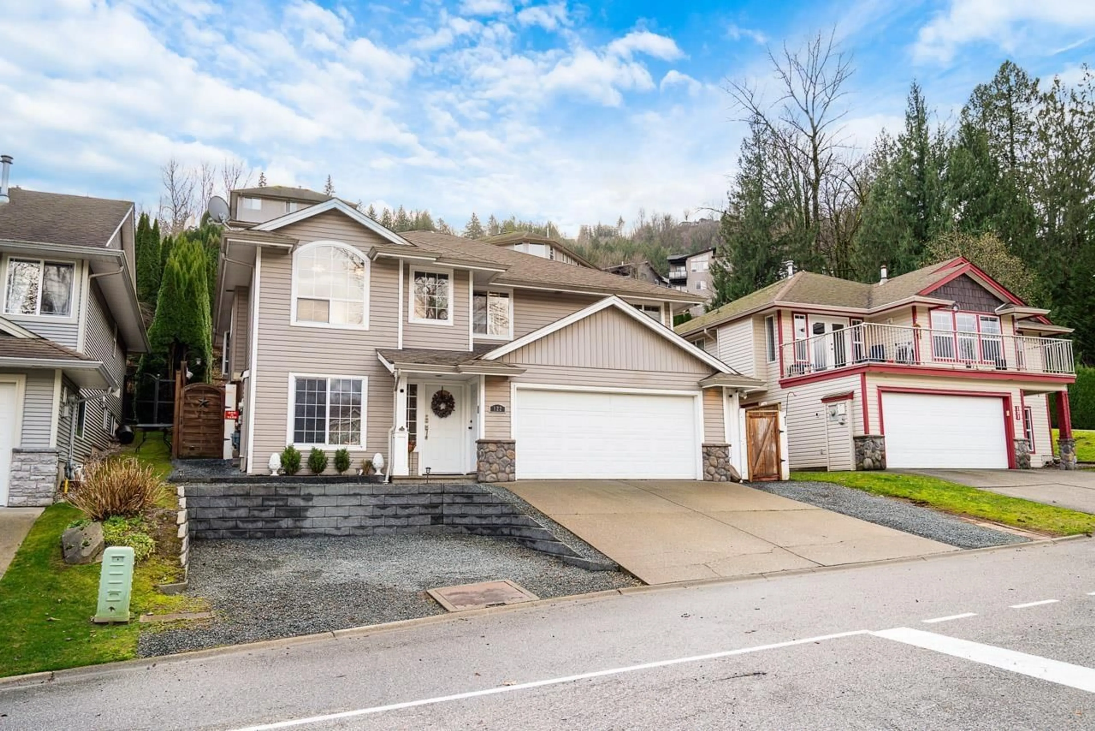 Home with vinyl exterior material, street for 122 - 43995 CHILLIWACK MOUNTAIN ROAD, Chilliwack British Columbia V2R5M1
