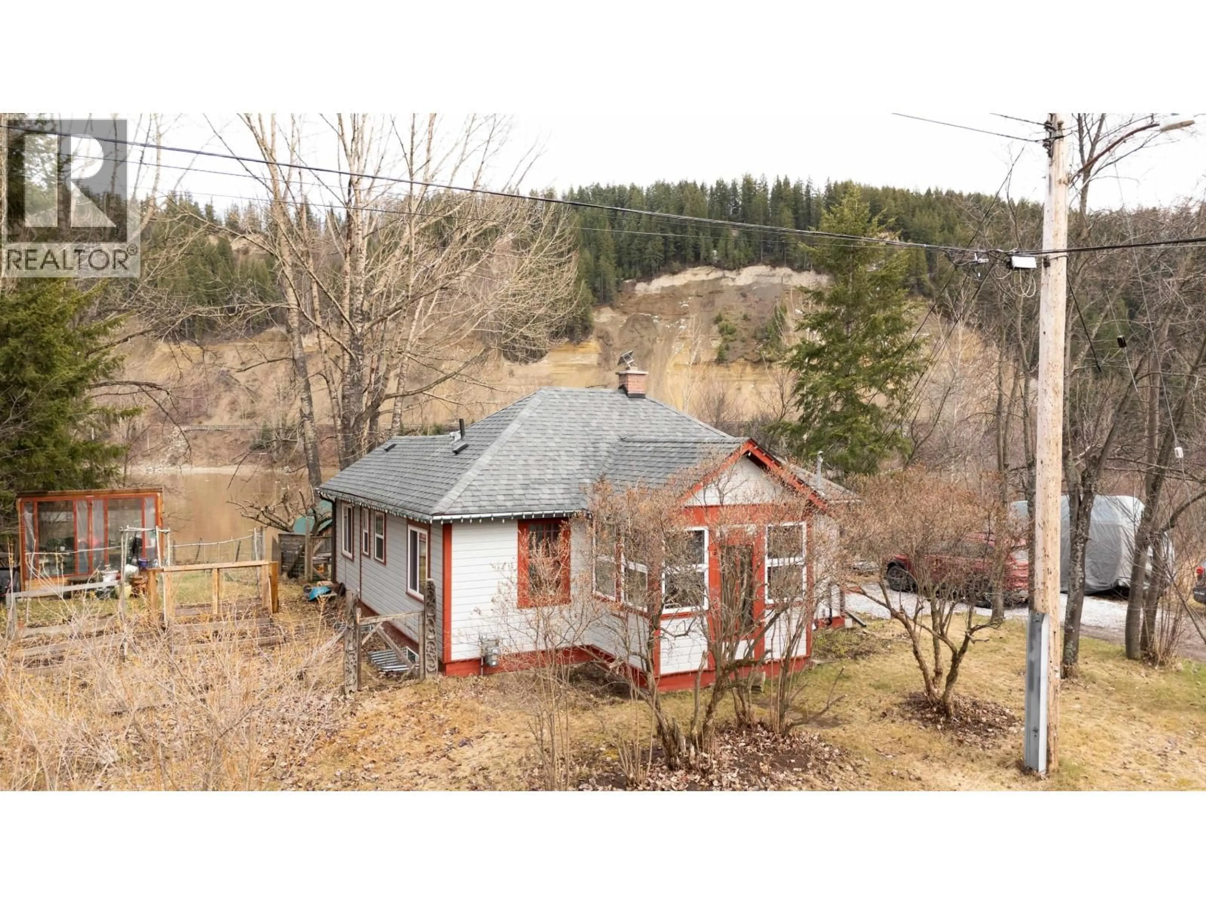 A pic from outside/outdoor area/front of a property/back of a property/a pic from drone, unknown for 2688 INLANDER STREET, Prince George British Columbia V2L1J9