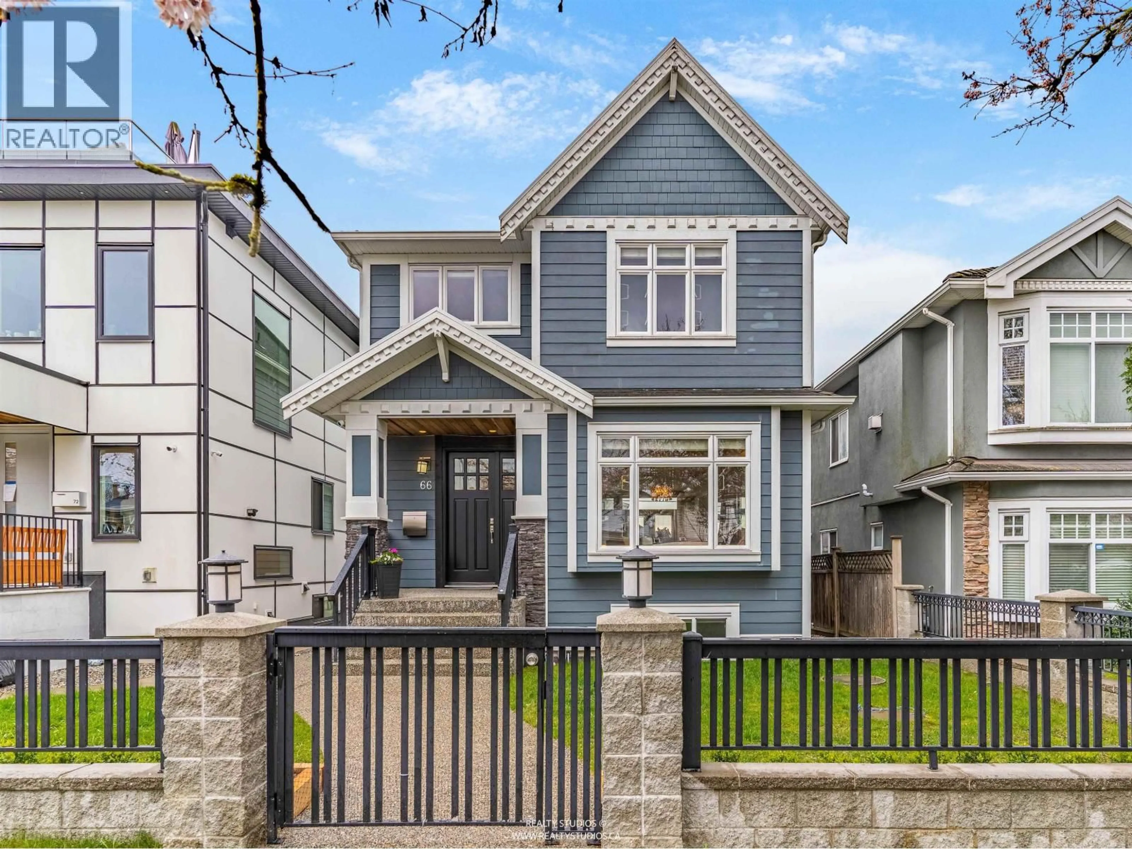 Home with vinyl exterior material, street for 66 57TH AVENUE, Vancouver British Columbia V5X1S4