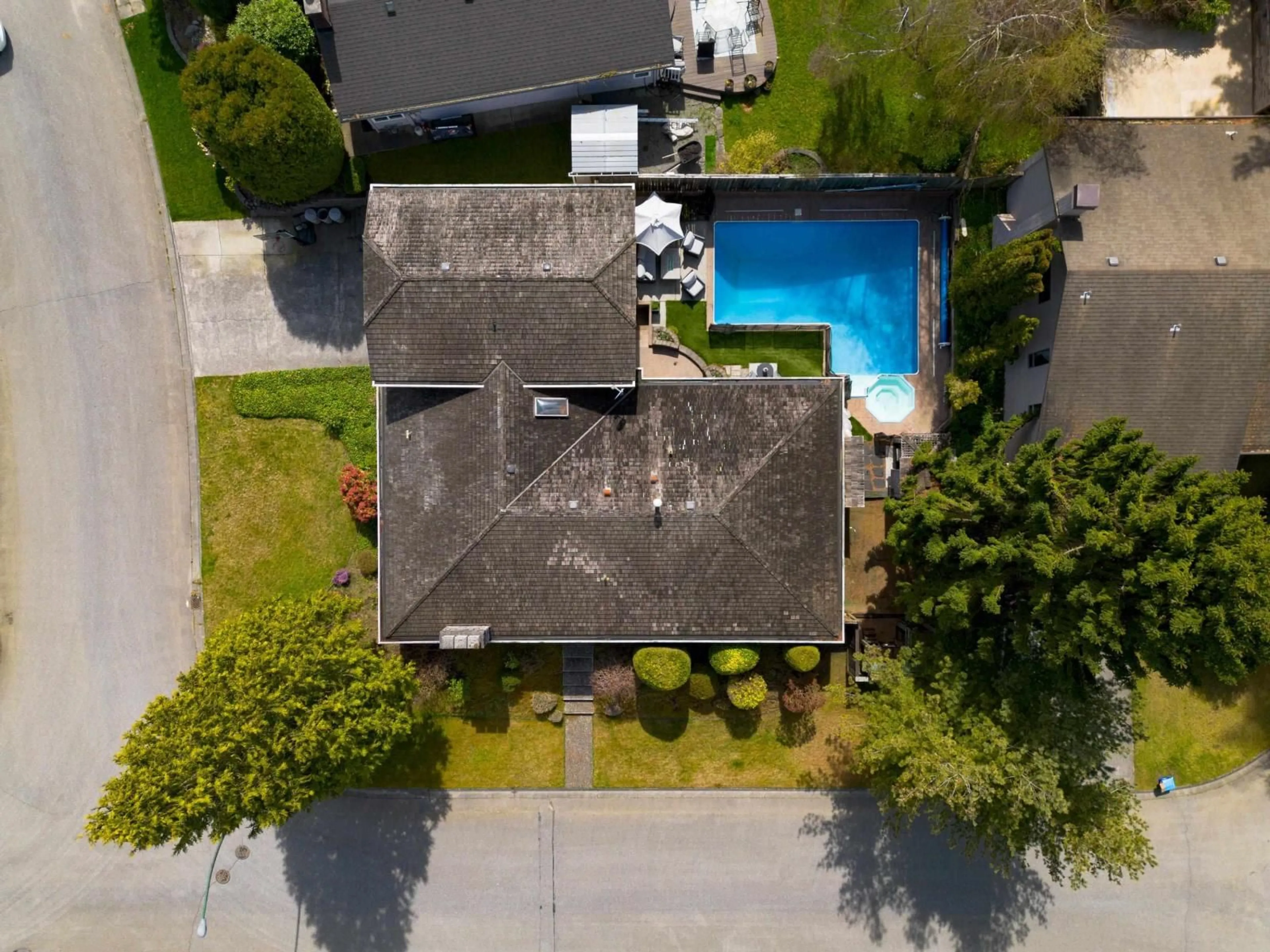 A pic from outside/outdoor area/front of a property/back of a property/a pic from drone, street for 11390 NORTHVIEW CRESCENT, Delta British Columbia V4E2P7