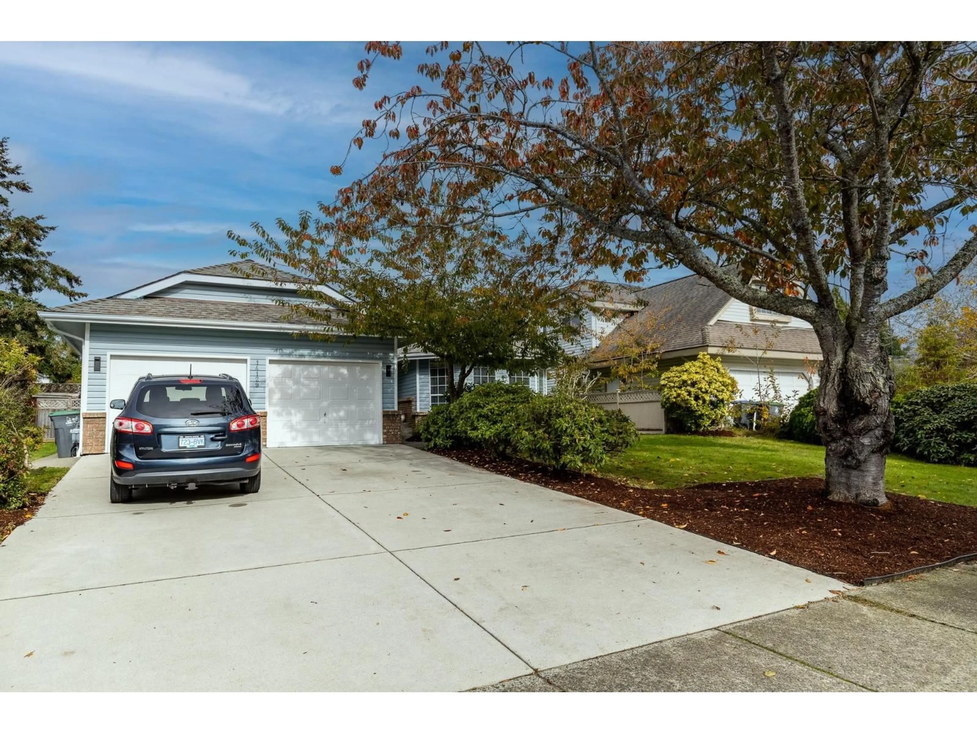 Indoor garage for 14129 16A AVENUE, Surrey British Columbia V4A8K2