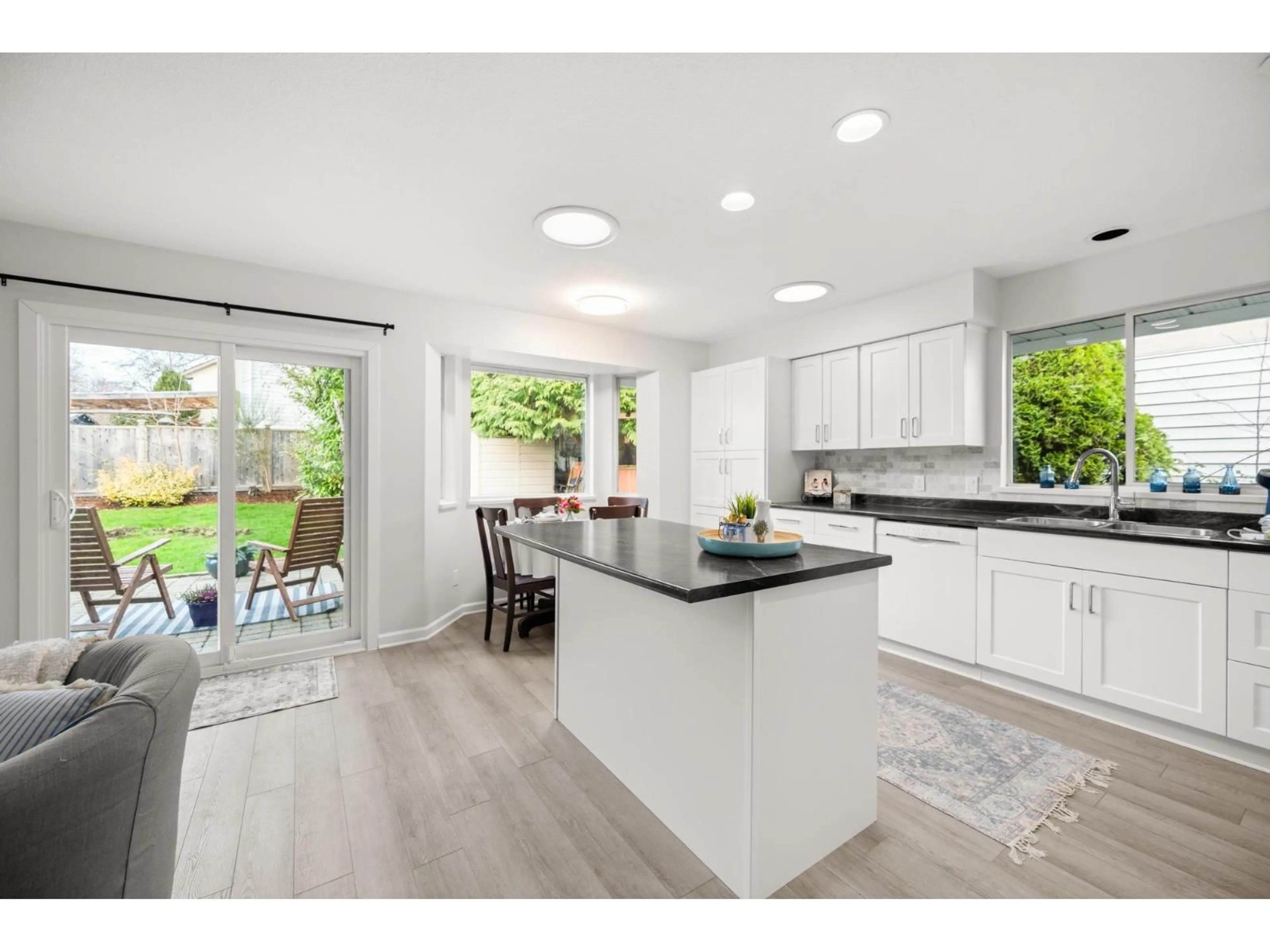 Open concept kitchen, unknown for 14129 16A AVENUE, Surrey British Columbia V4A8K2