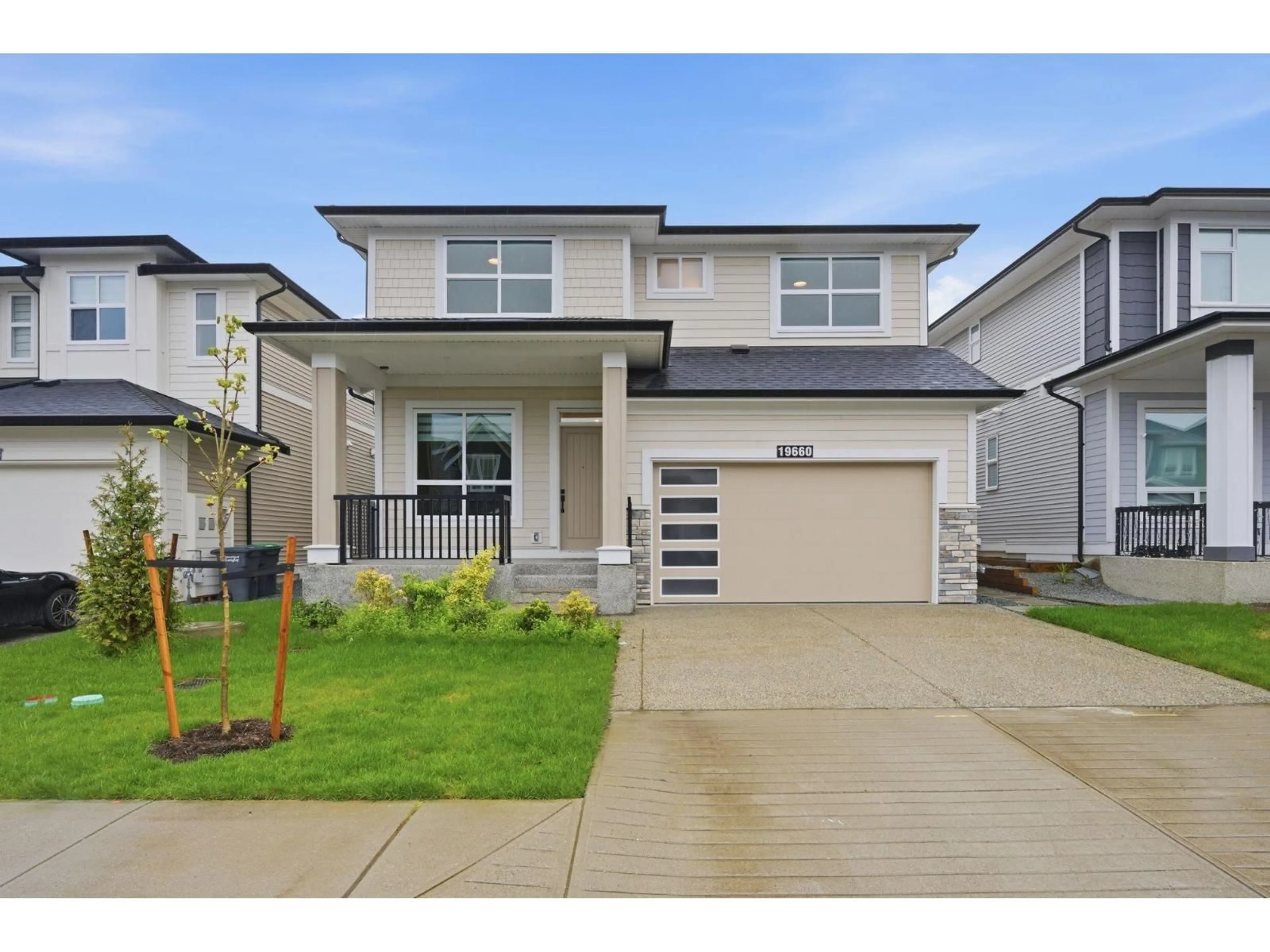 Home with vinyl exterior material, street for 19660 75 AVENUE, Langley British Columbia V2Y3R9
