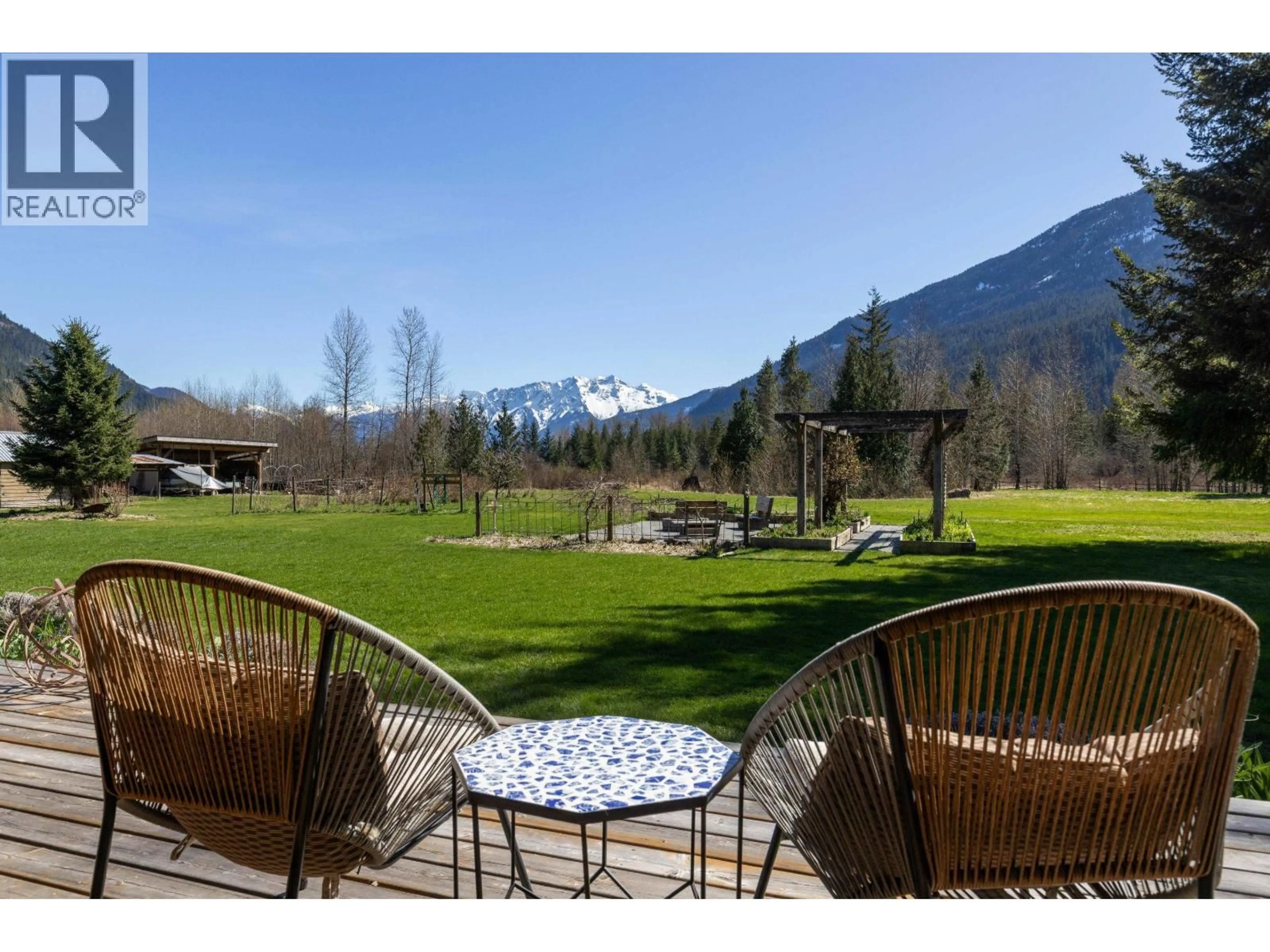 Patio, mountain view for 780 GREEN ROAD, Pemberton British Columbia V0N2L2