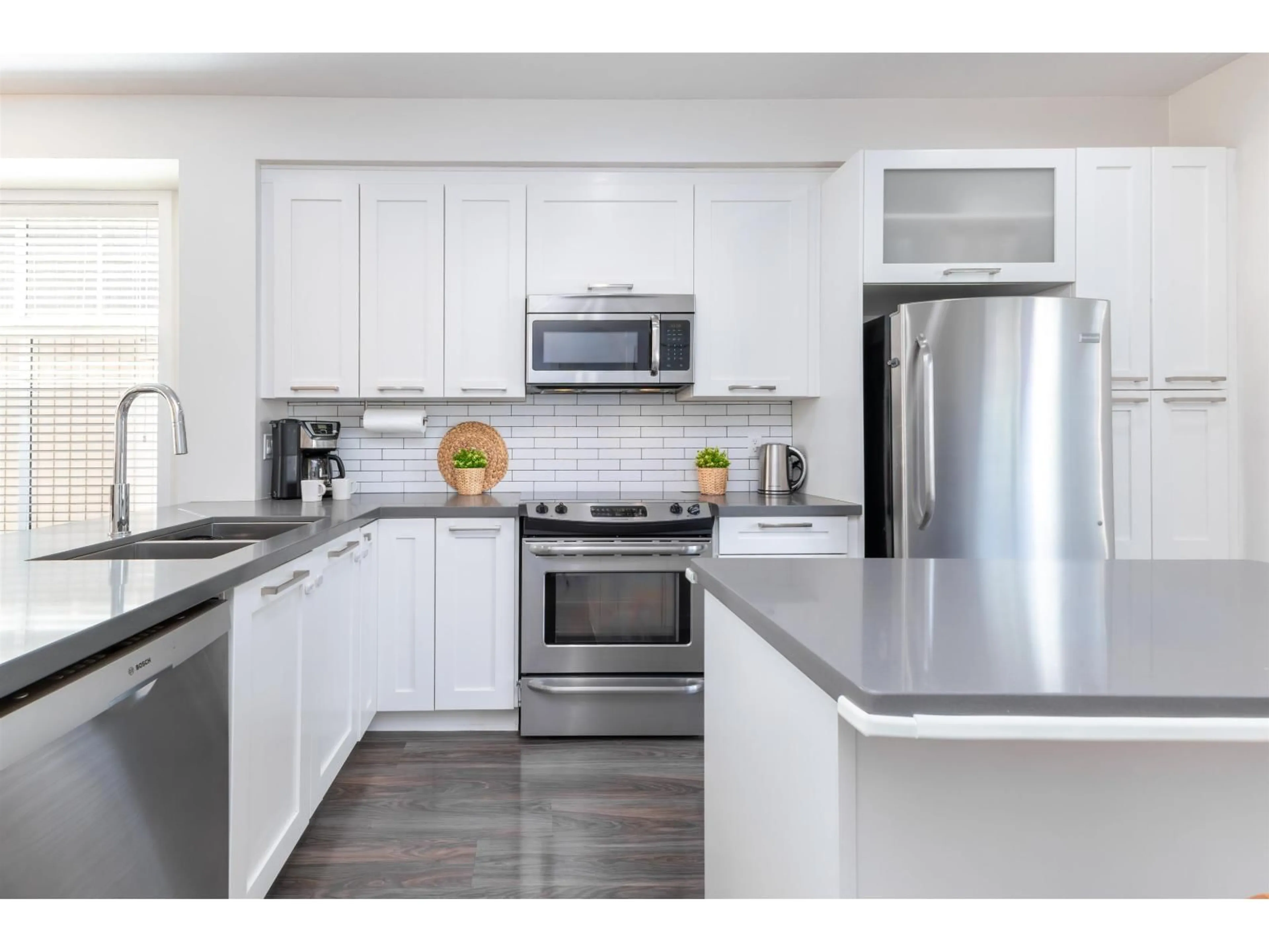 Open concept kitchen, unknown for 6 - 20966 77A AVENUE, Langley British Columbia V2Y0K9